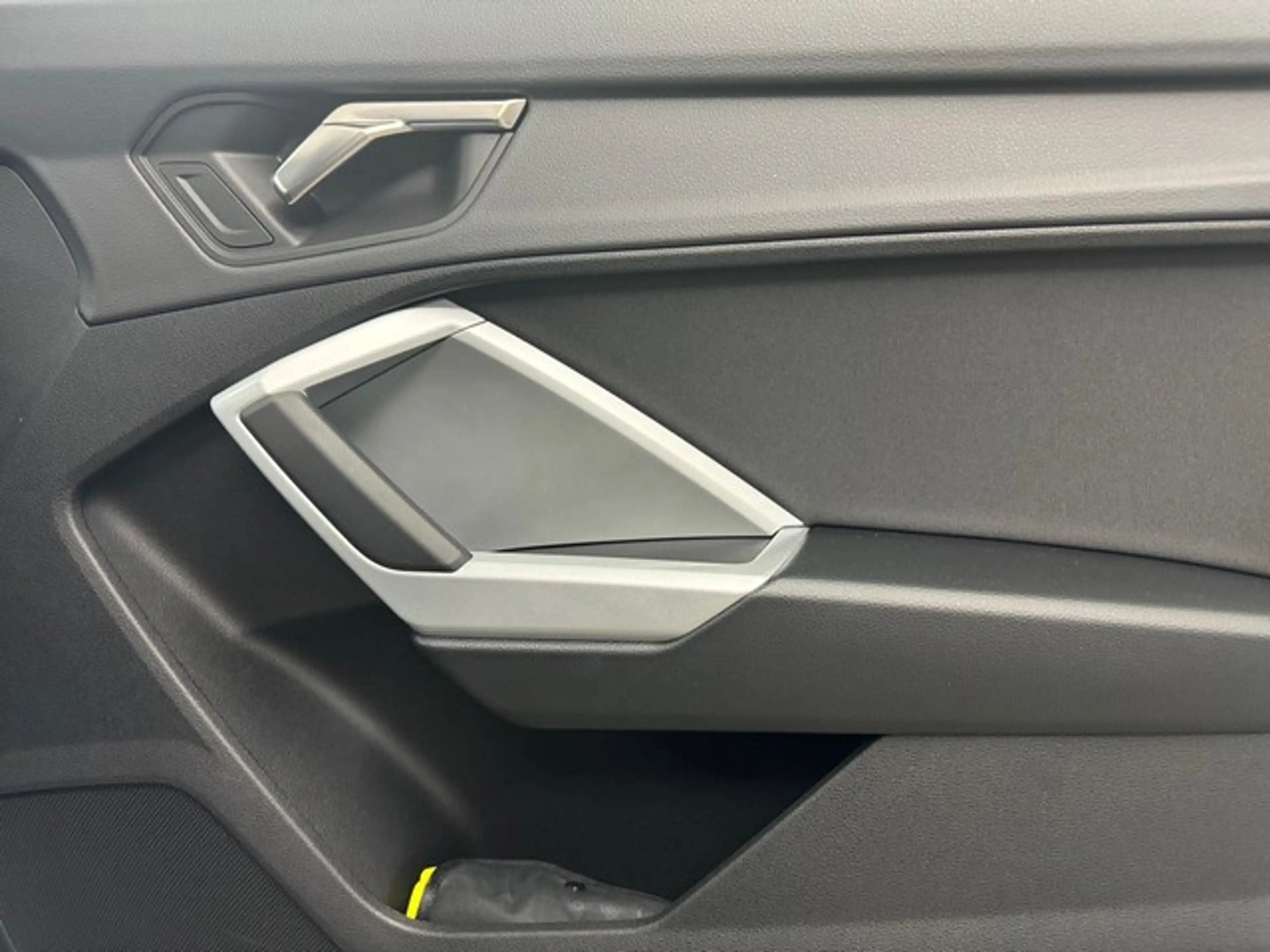 Audi Q3 advanced LED BUSINESS KAMERA NAVI KOMFORTPAKET ... — photo 20