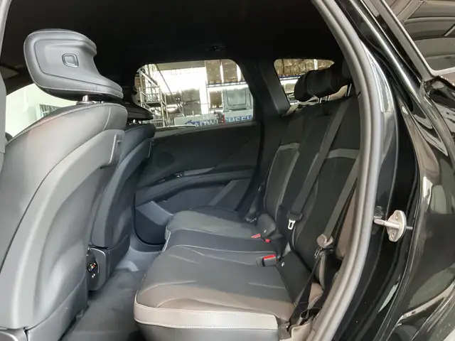 BMW Ix3 view 9