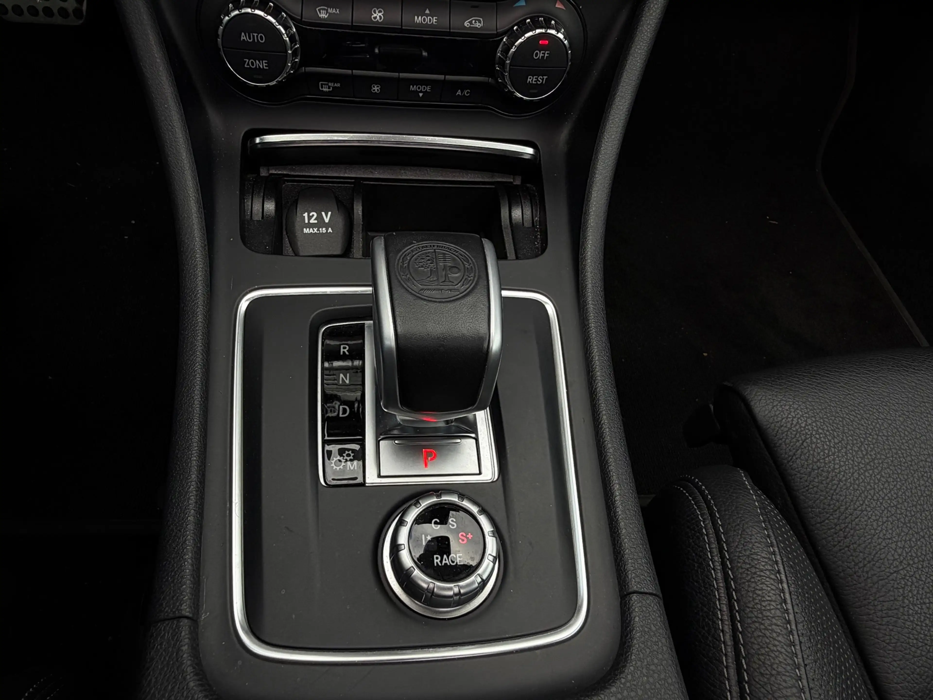 Mercedes-Benz GLA 45 AMG 4MATIC Premium Plus DEALER ONDERHOUDEN H&K SOUND D — photo 23