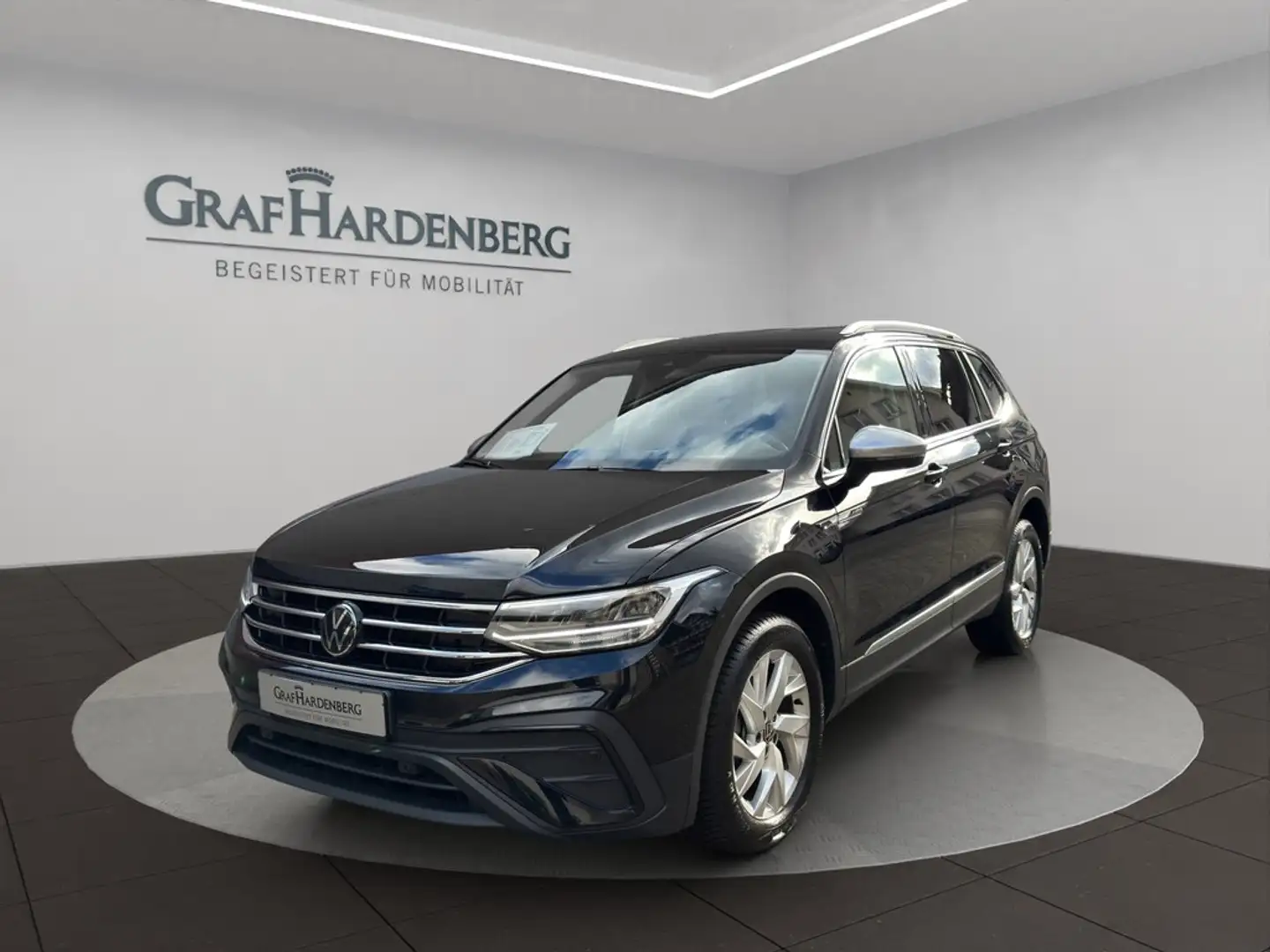 Volkswagen Tiguan Allspace Life 1.5 TSI DSG 7Sitze Navi AHK Schwarz - 1