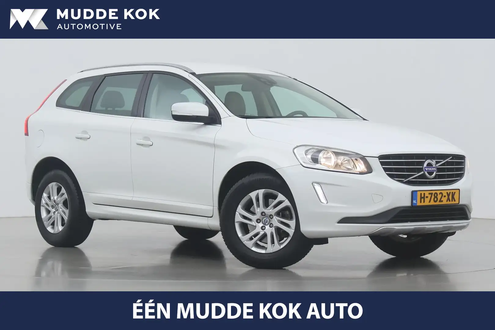 Volvo XC60 T5 FWD Momentum | Trekhaak | Leder | Stoelverwarmi Weiß - 1