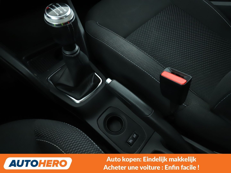 Dacia Duster 1.6 SCe Comfort — photo 11
