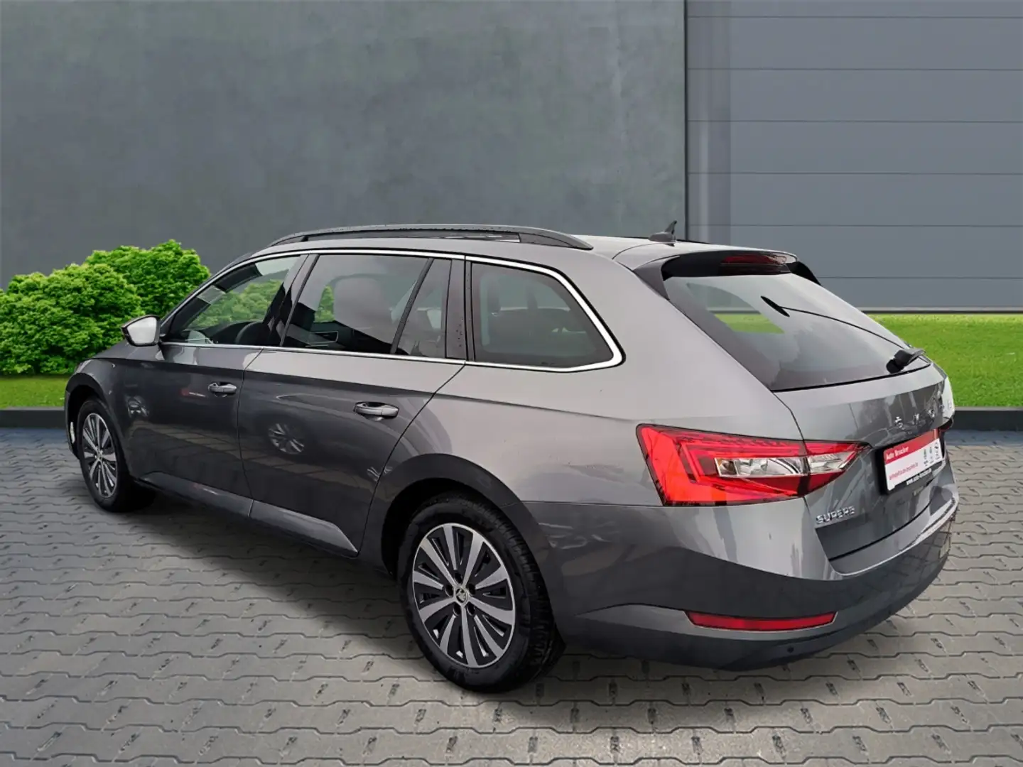 Skoda Superb Combi Ambition 2.0 TDI+Navi+Alufelgen+Klimaautomat Gris - 2