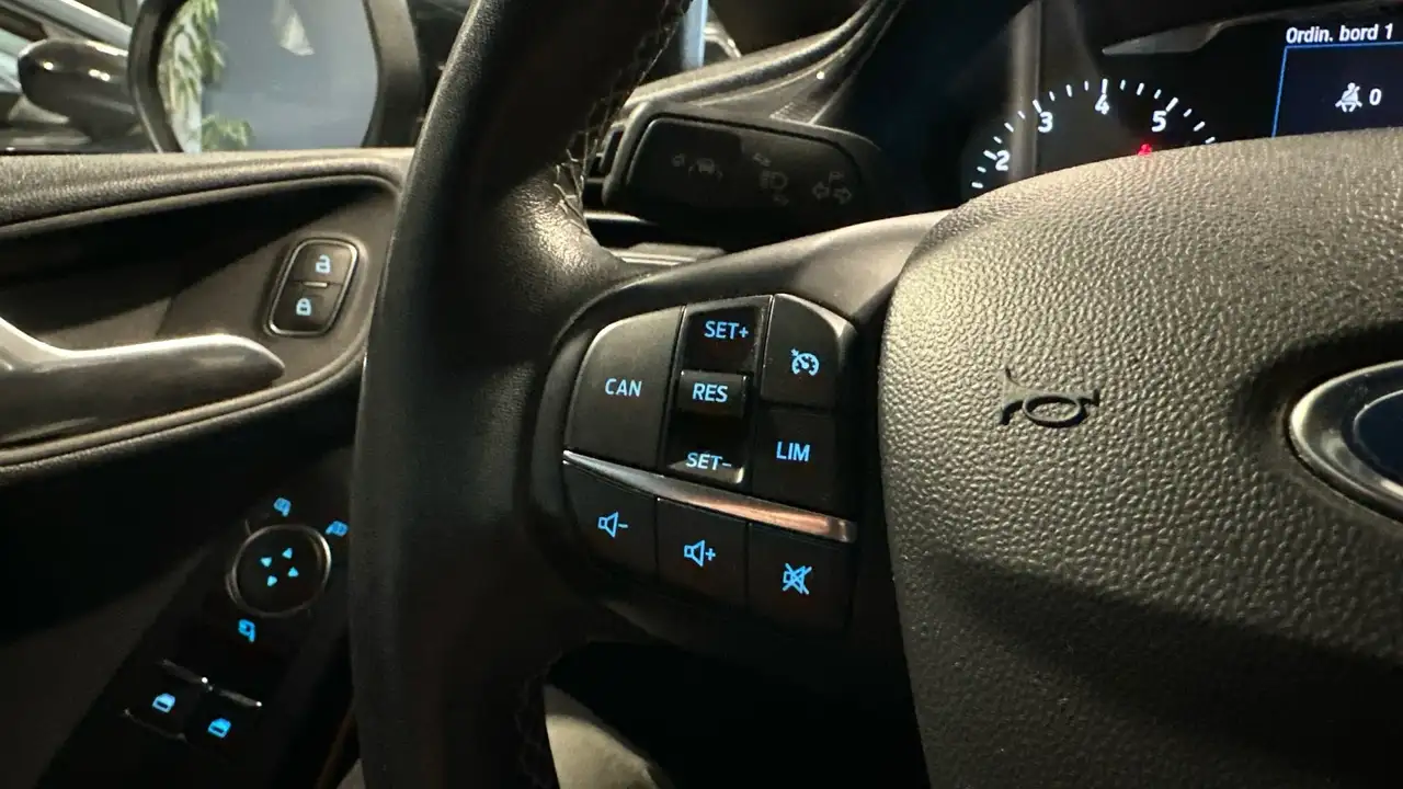 Ford Fiesta Active — photo 15