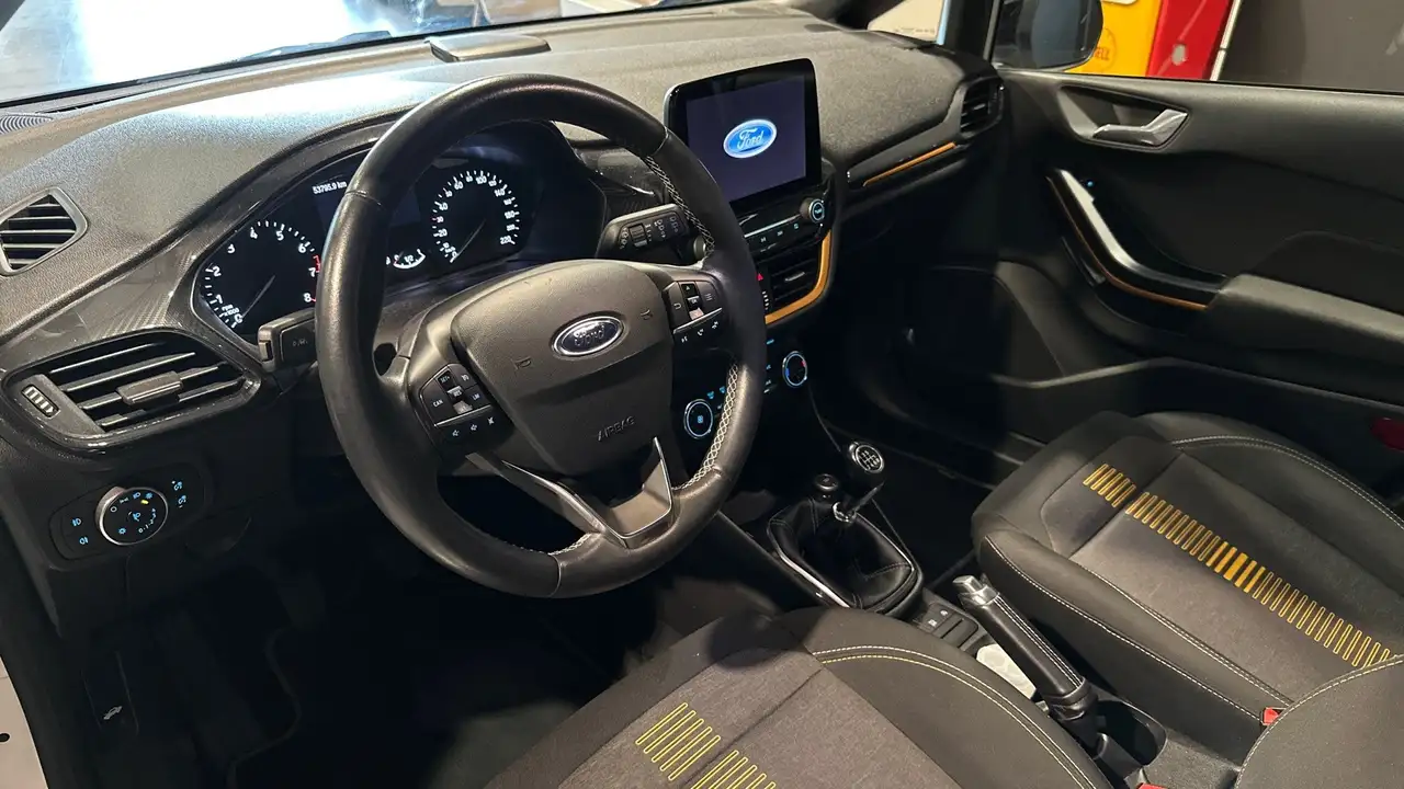 Ford Fiesta Active — photo 11