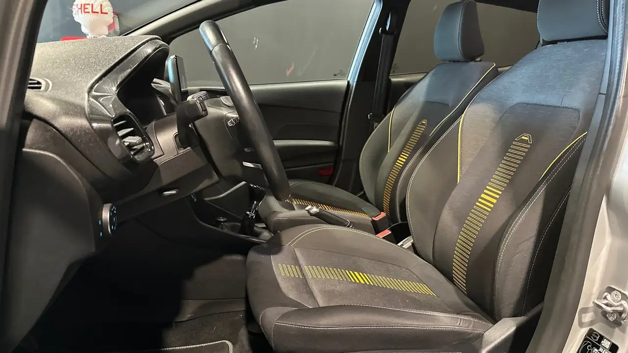 Ford Fiesta Active — photo 10