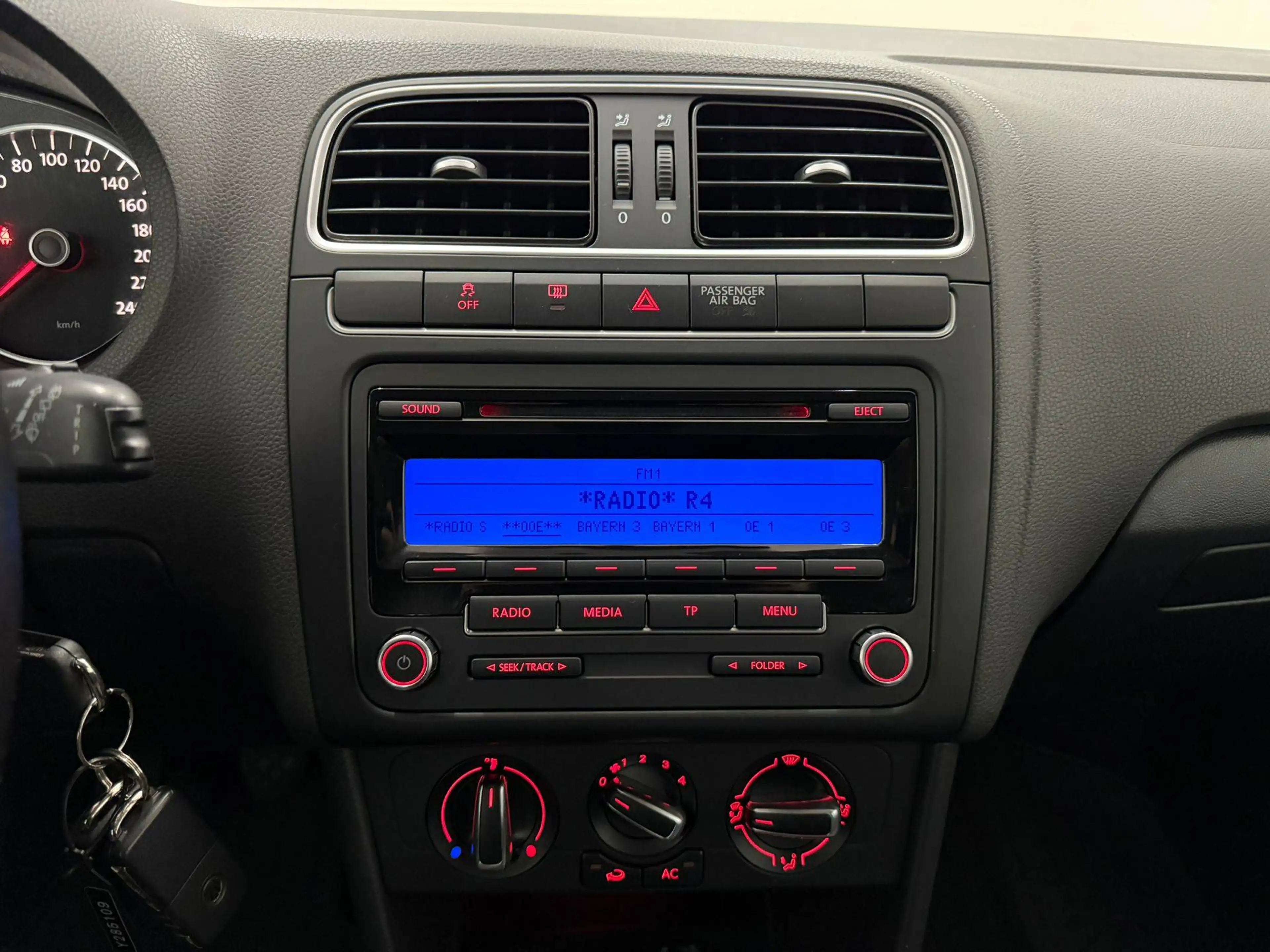Volkswagen Polo 4FRIENDS 1,2 *ERSTBESITZ* — photo 13