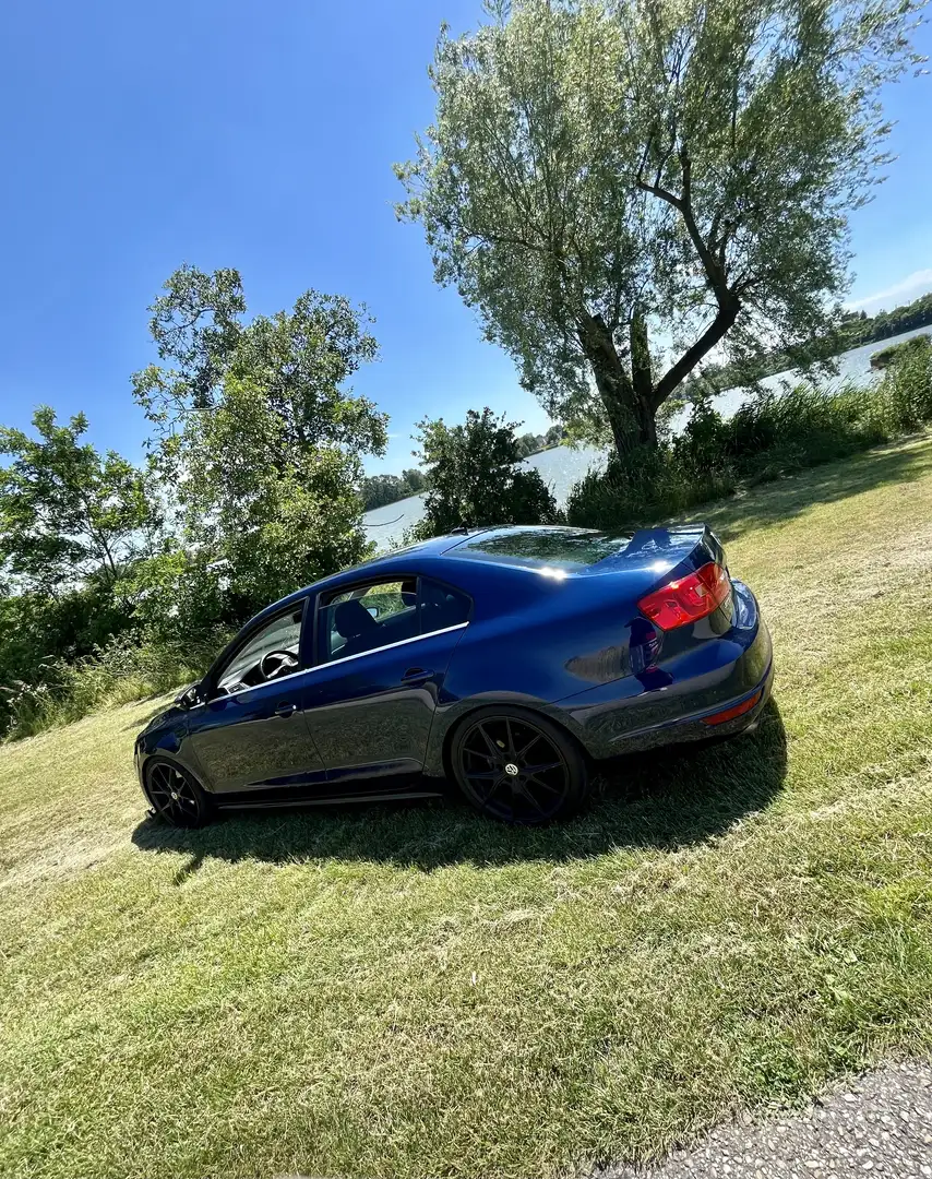 Volkswagen Jetta Highline 2,0 TSI DSG Blau - 2