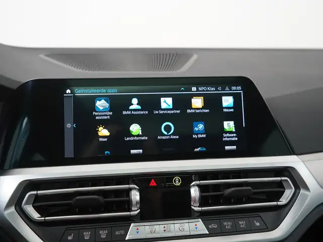 BMW 3 Series view 19