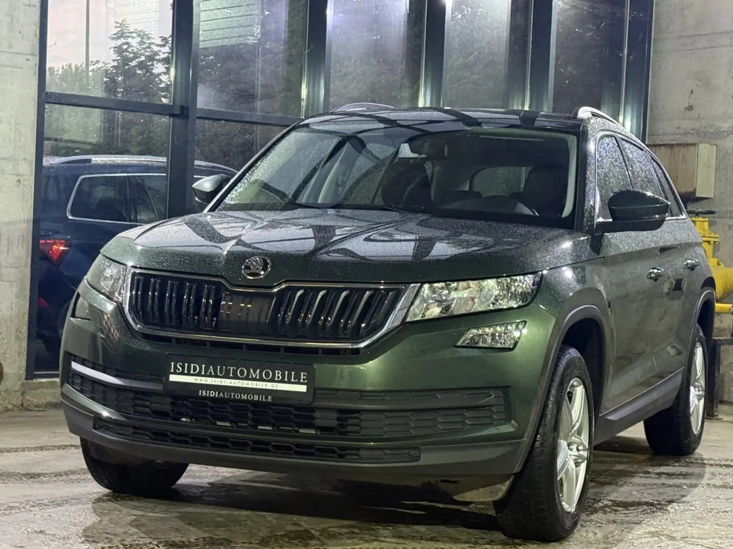 Skoda Kodiaq TSI Active Navi Sitzheizung PDC Abneh.AHK Vert - 1