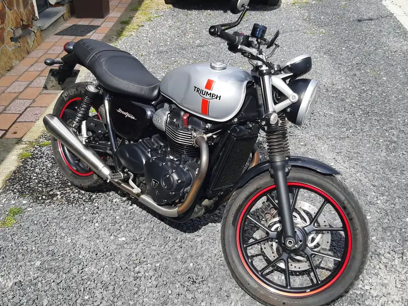 Triumph Street Twin - foto 3