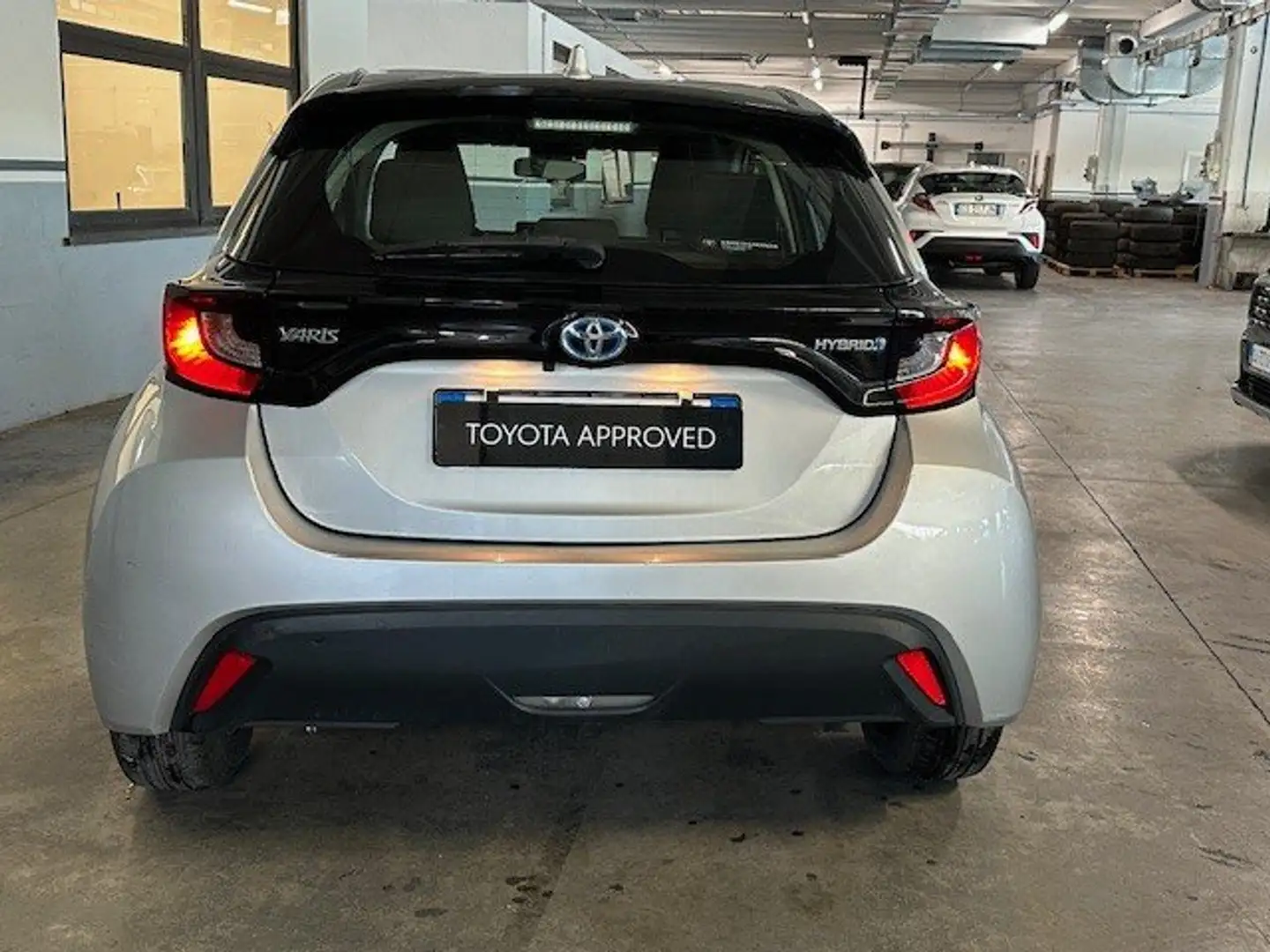 Toyota Yaris Yaris IV 2020 1.5h Active Argento - 2