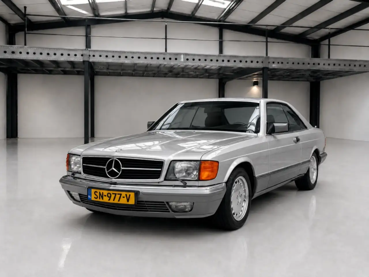 Mercedes-Benz S-Class 500 1982
