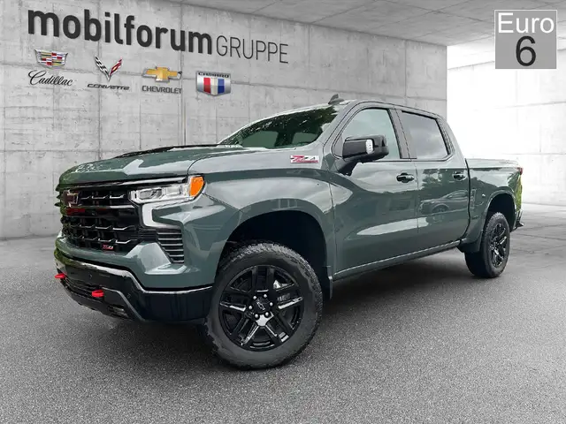 Chevrolet Silverado Crew Cab 4WD LT Trail Boss 6.2L V8
