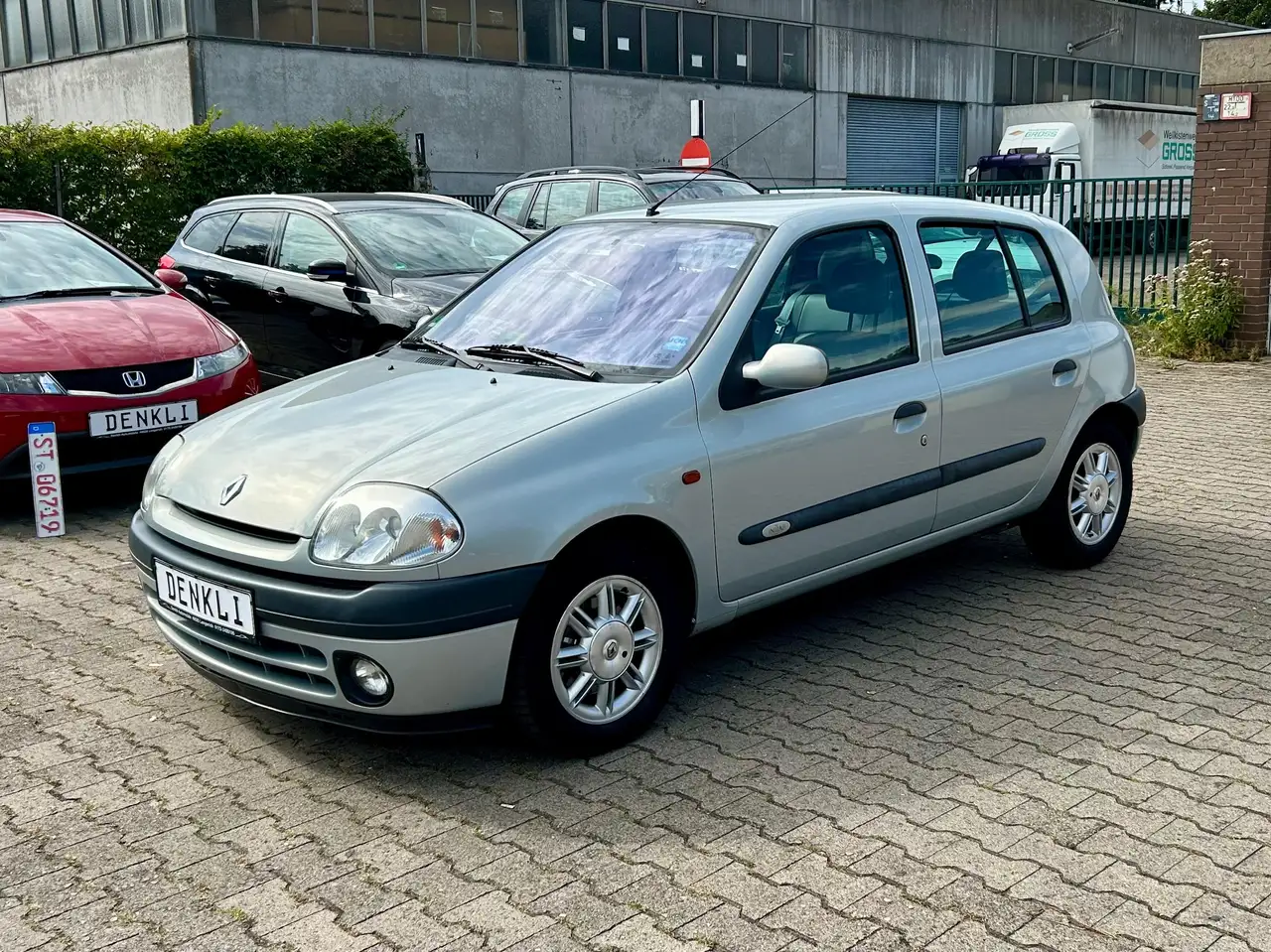 Renault Clio 1.6 16V Initiale VOLLEDER TÜV 09/2027 ALUFELGEN, foto 1