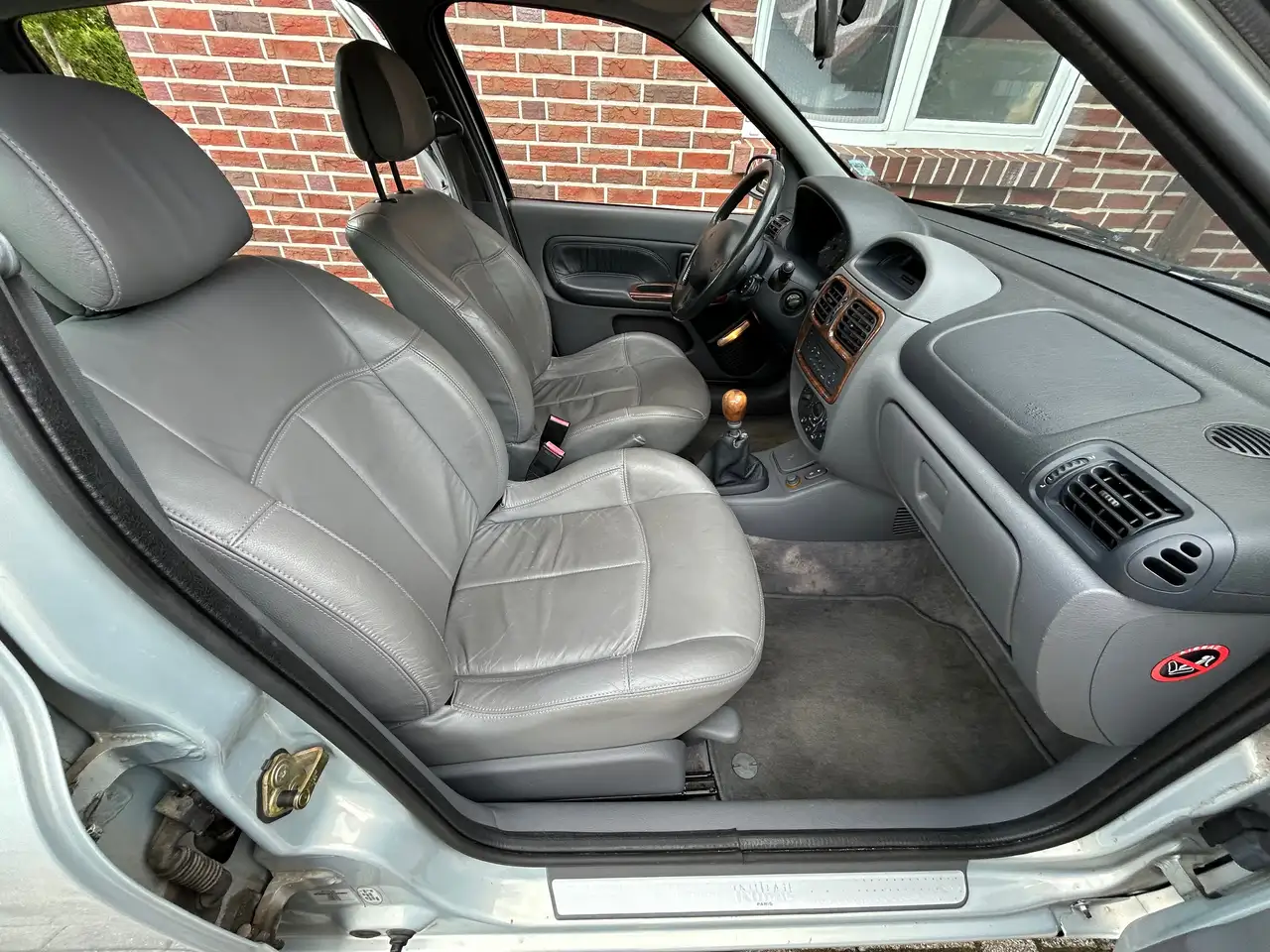 Renault Clio 1.6 16V Initiale VOLLEDER TÜV 09/2027 ALUFELGEN, foto 8