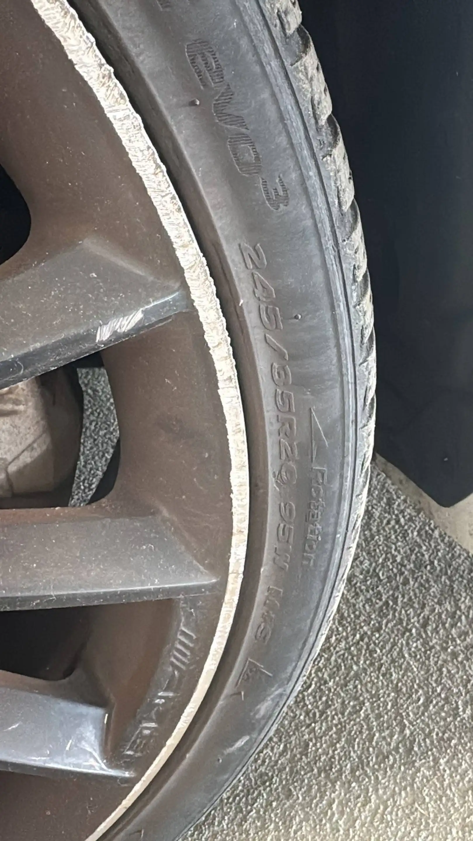 BMW X6 — photo 11