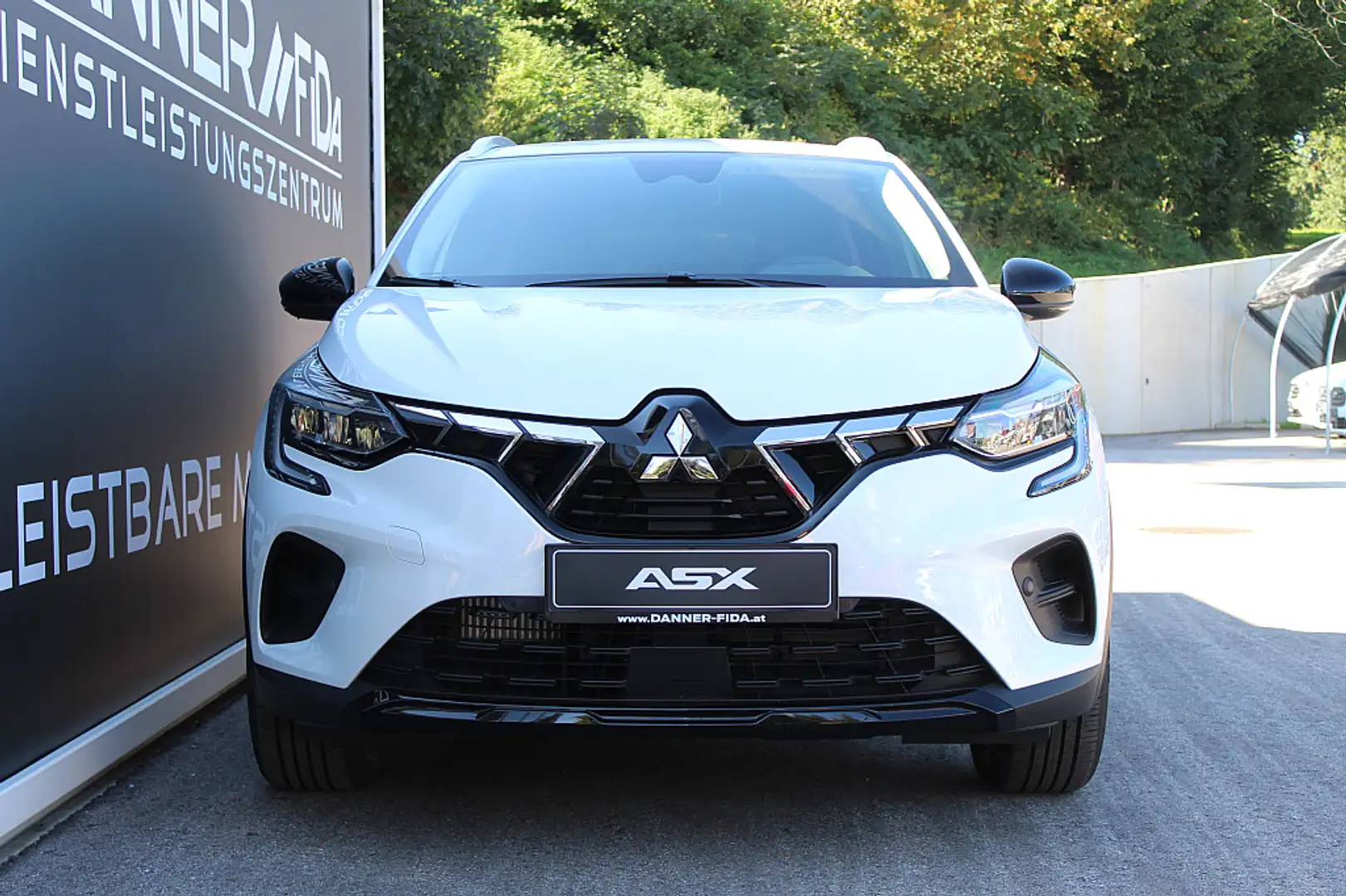 Mitsubishi ASX Invite 140PS MHEV Benzin/Schaltgetriebe 45 Jahr... Weiß - 2