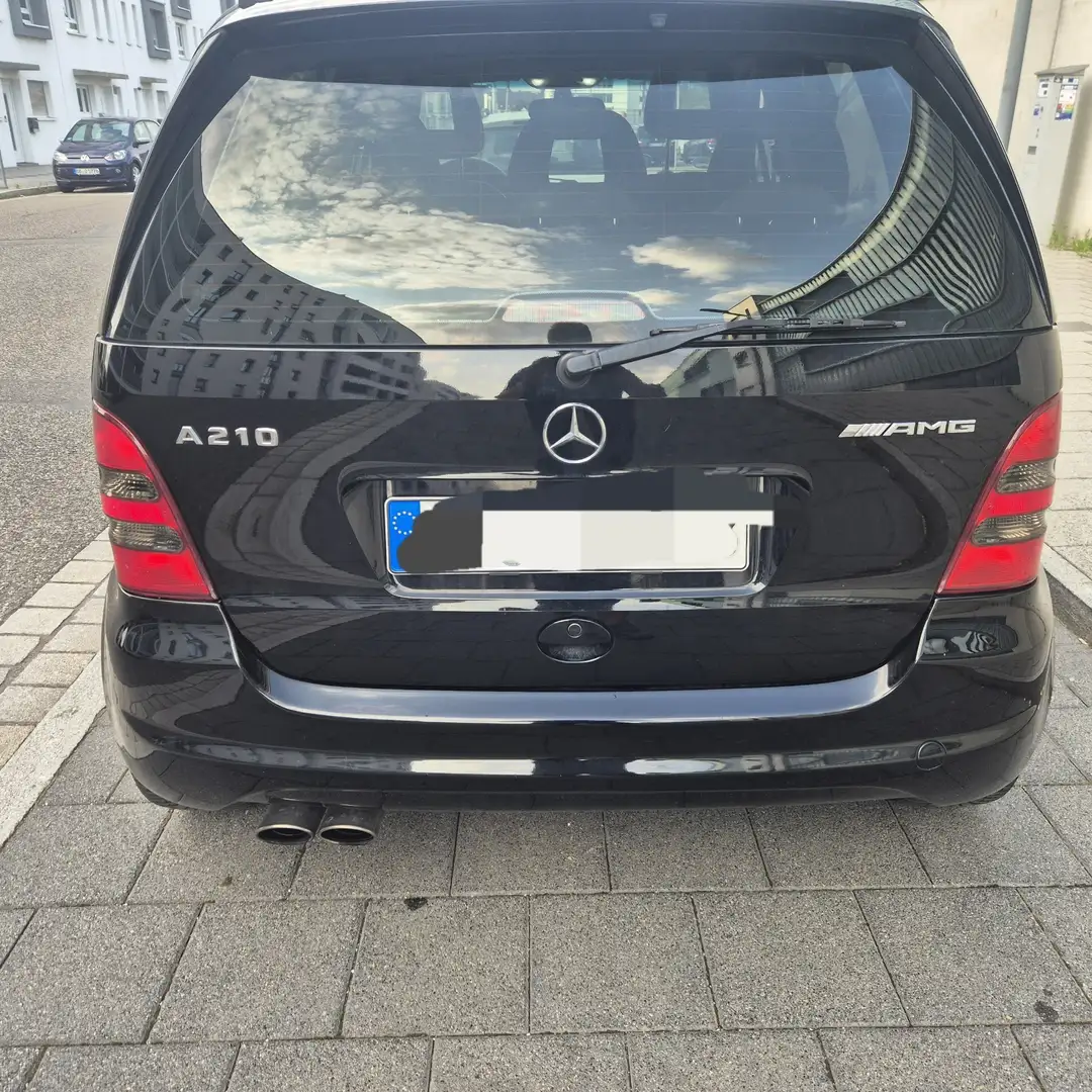 Mercedes-Benz 210/310 Gesponsert  Mercedes-Benz A 210 EVOLUTION - 2