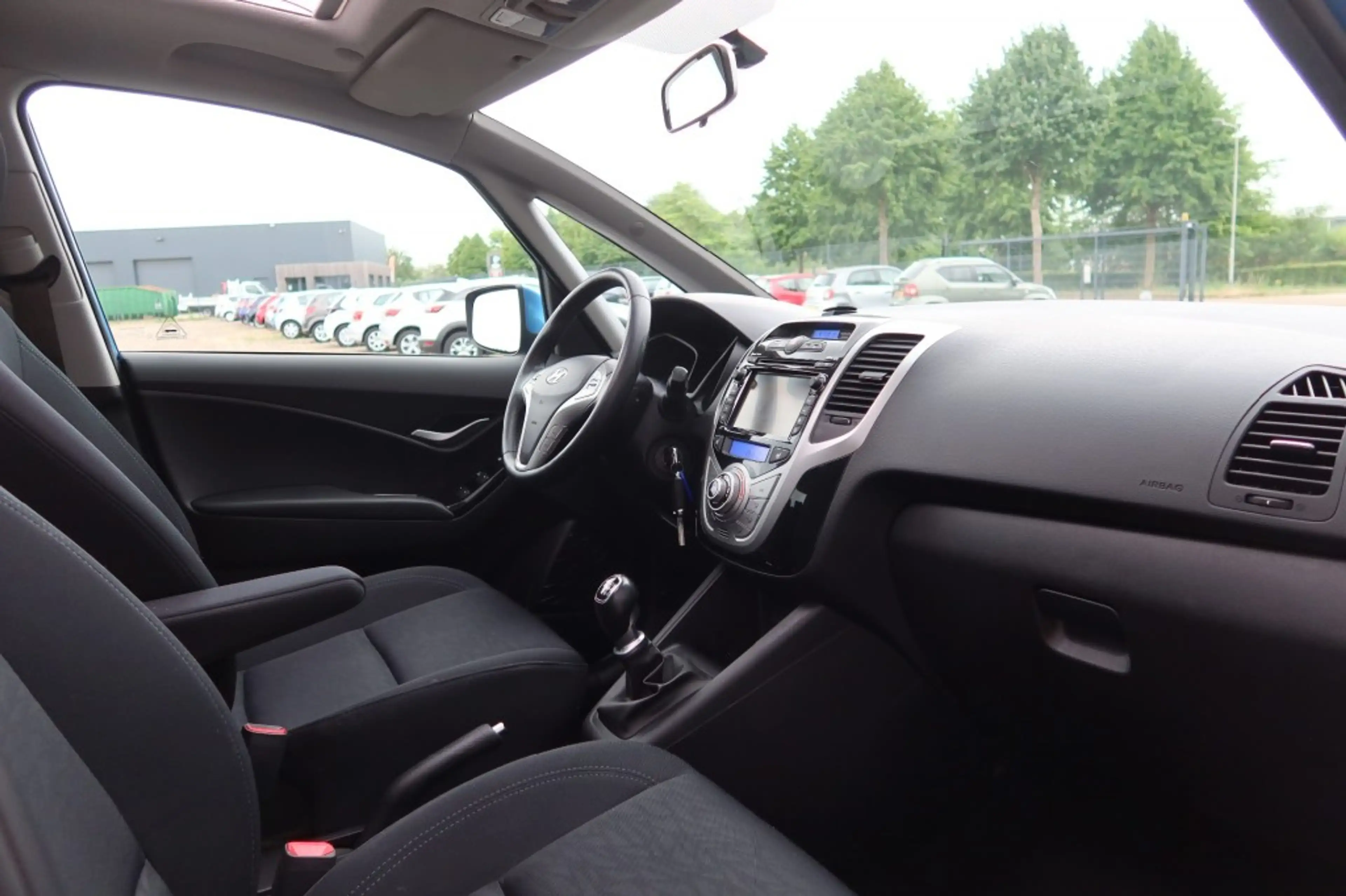 Hyundai iX20 1.6i Premium 125pk Clima, NAVI, Camera, Schuifdak, — photo 8