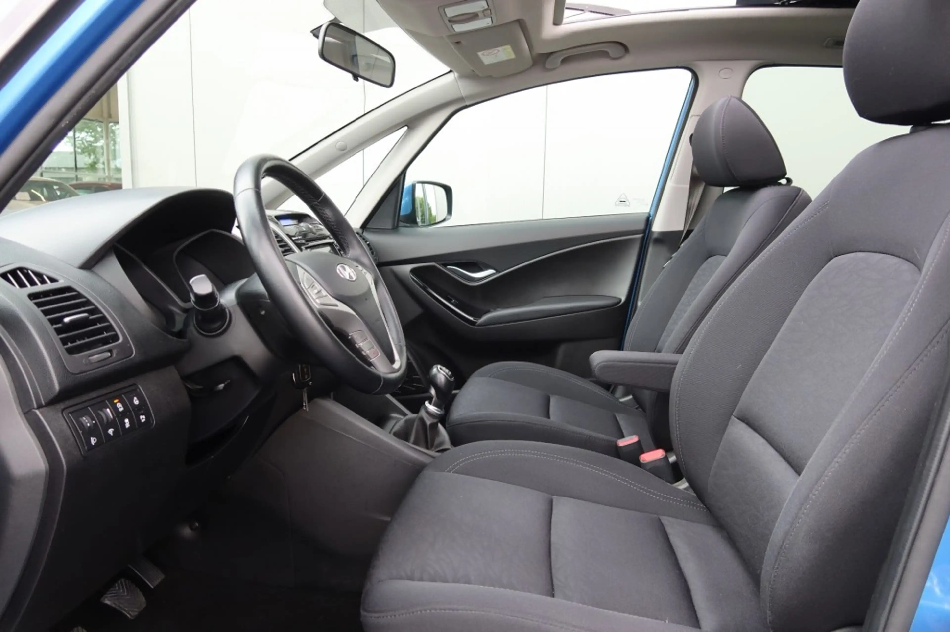 Hyundai iX20 1.6i Premium 125pk Clima, NAVI, Camera, Schuifdak, — photo 5