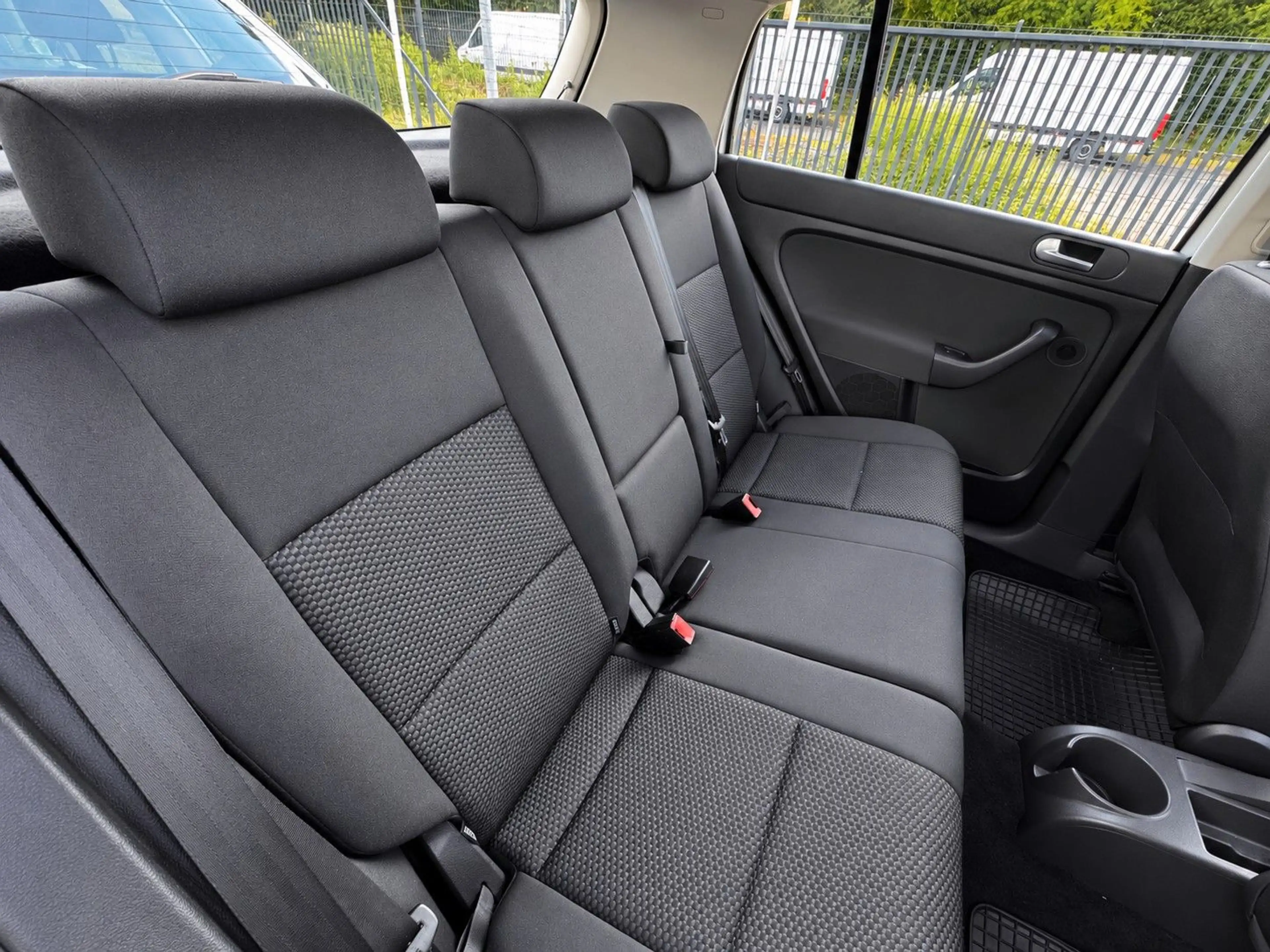 Volkswagen Golf Plus 1.2 TSI Trendline 105 PS Unfallfrei — photo 10