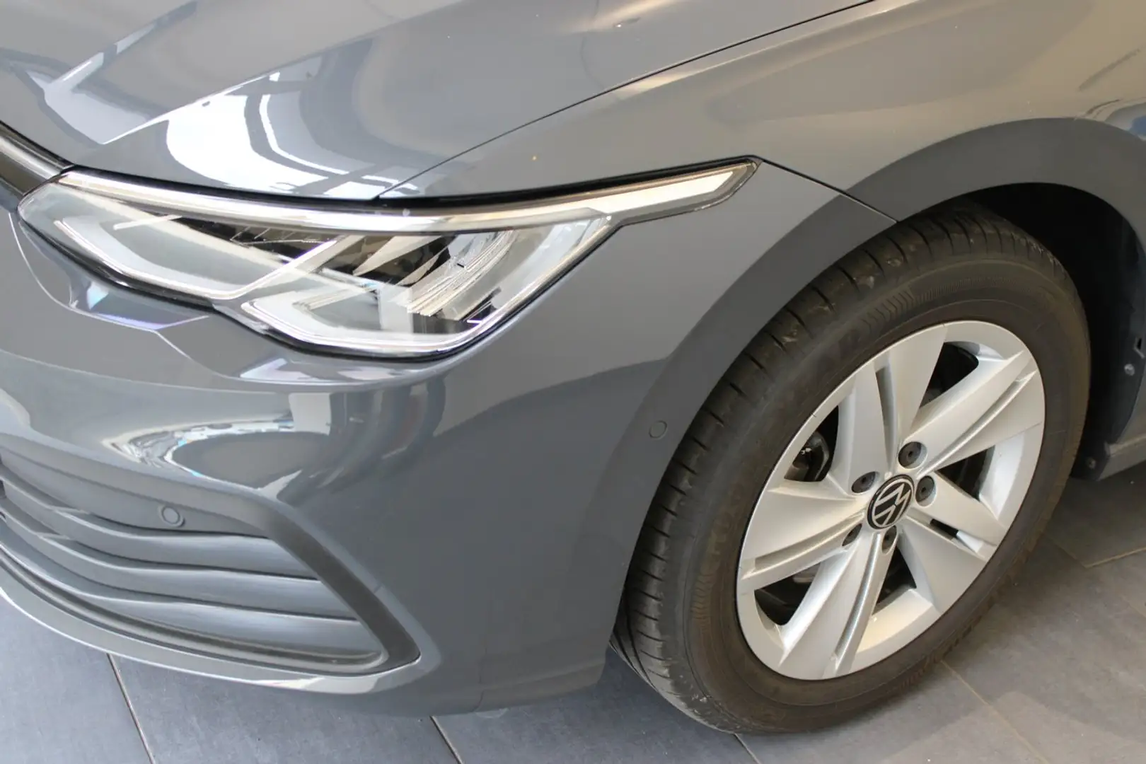 Volkswagen Golf Life TDI Grau - 2