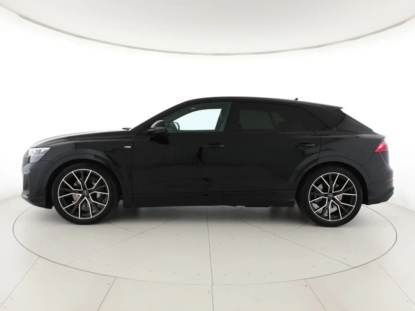 Audi Q8 50TDI 286CV quattro tiptronic S line Edition Schwarz - 2