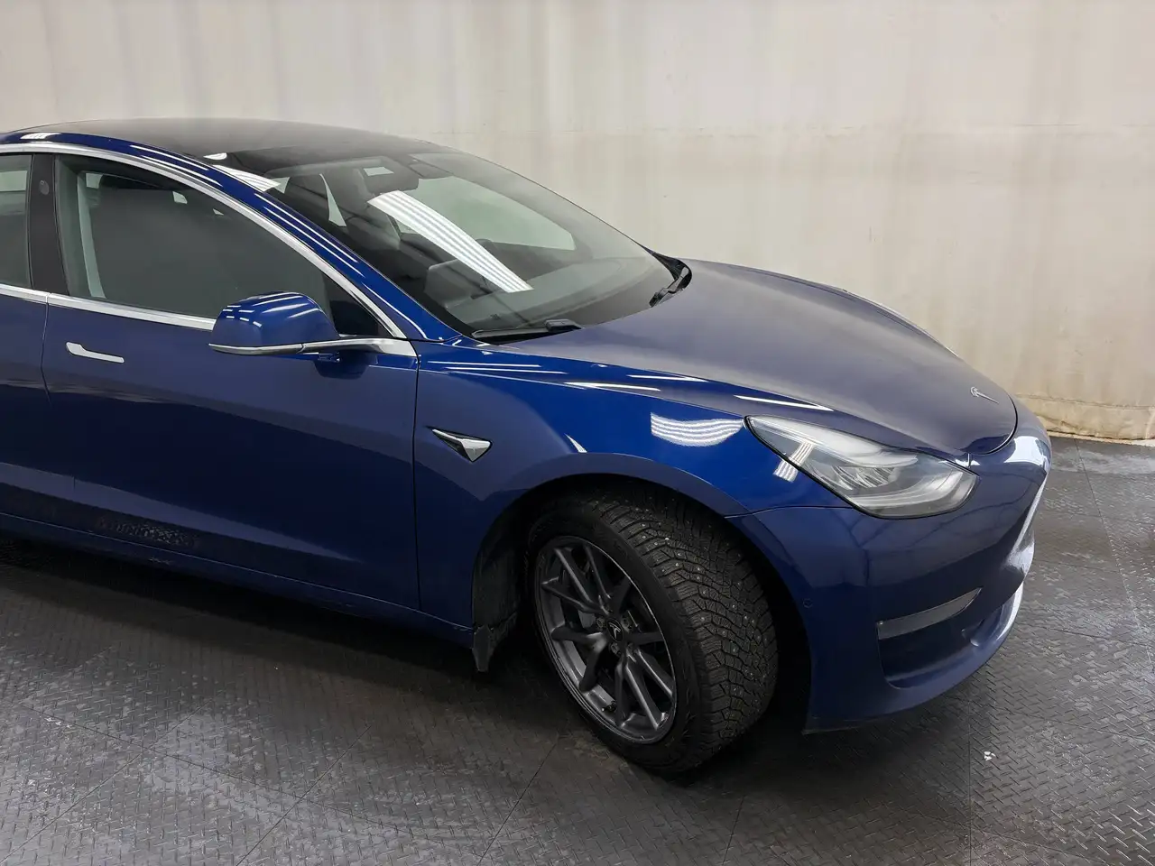 Tesla Model 3 fotografie Tesla Model 3