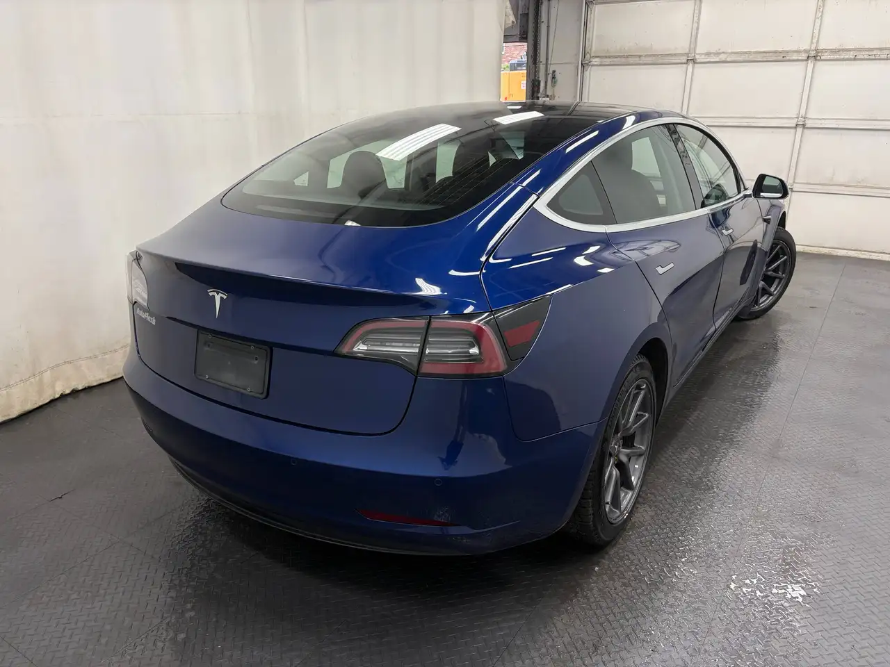 Tesla Model 3 fotografie Tesla Model 3
