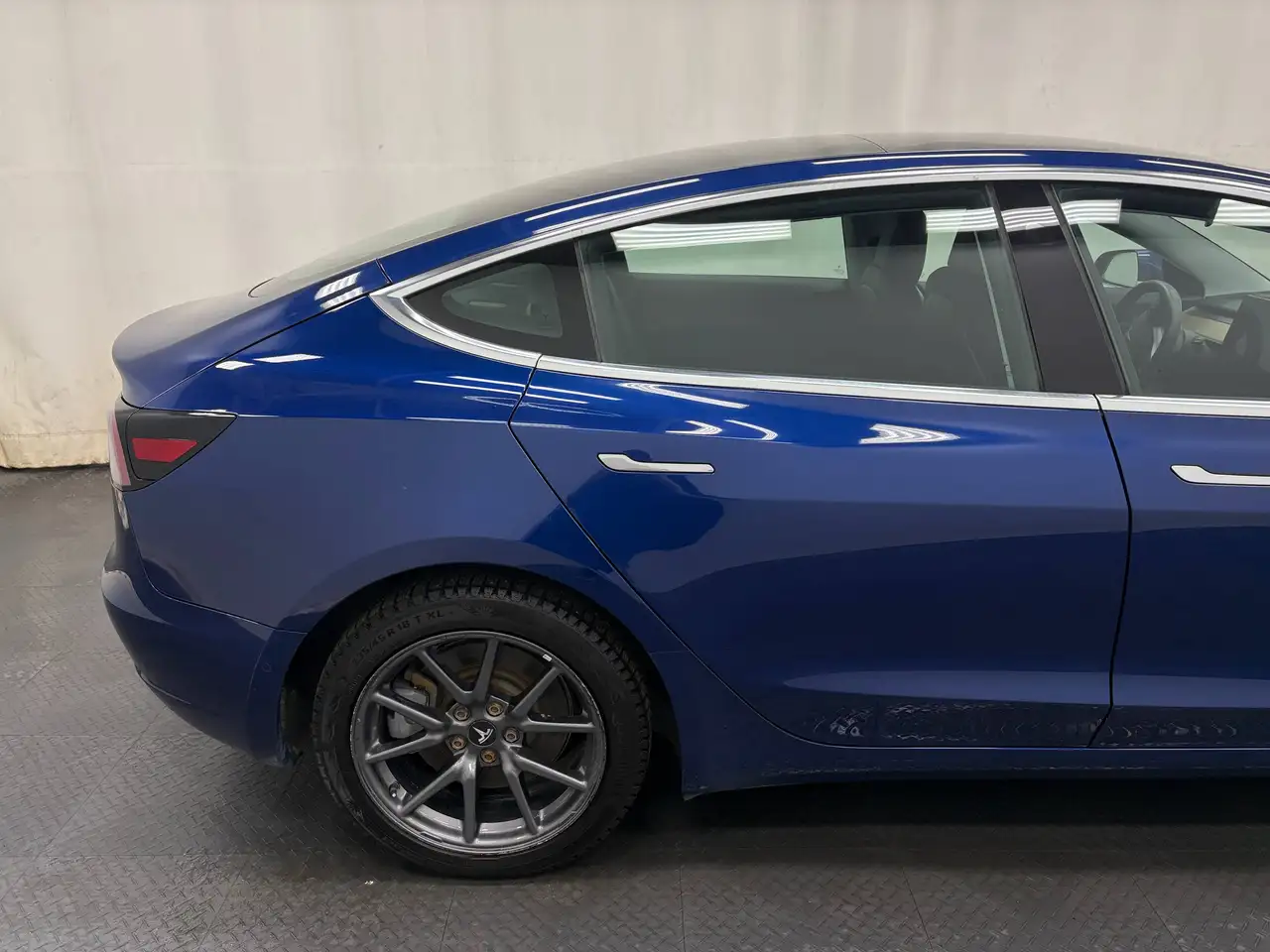 Tesla Model 3 fotografie Tesla Model 3