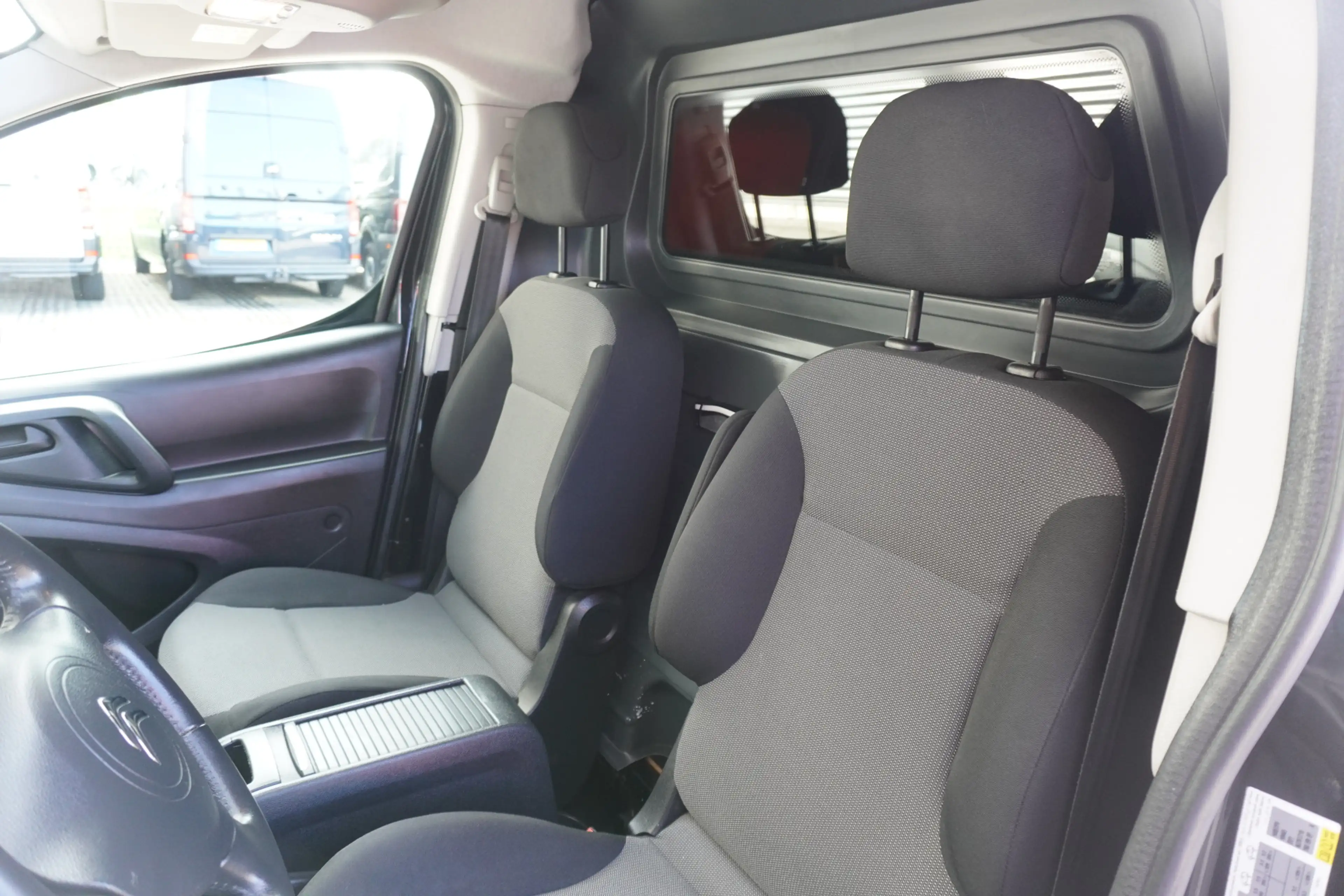 Citroen Berlingo 100pk Euro6 Automaat Trekhaak Camera Cruise contro — photo 13