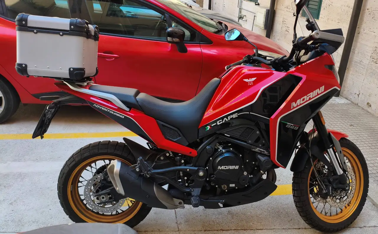 Moto Morini X-Cape