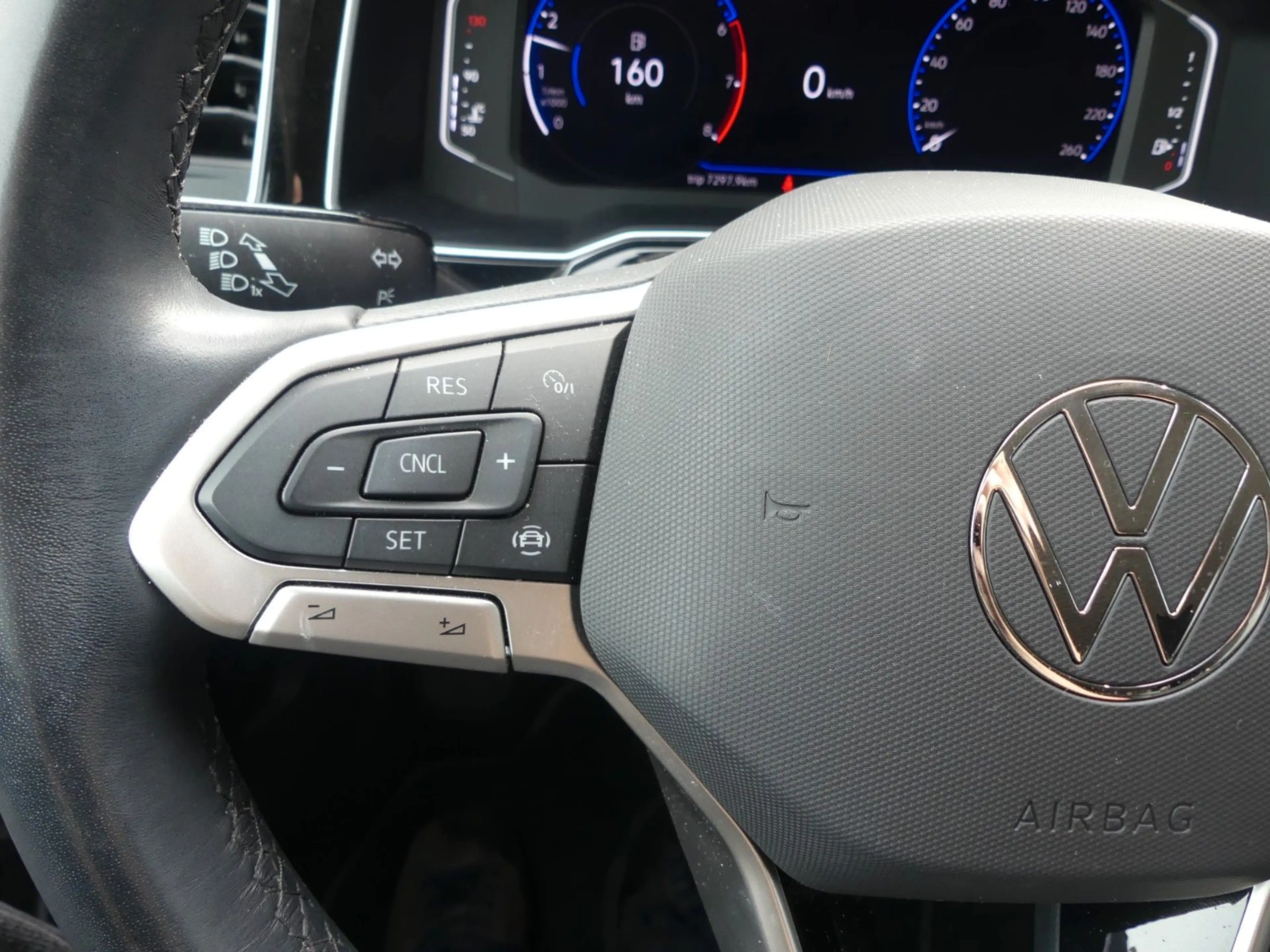 Volkswagen Polo VI Style * Tempo * SHZ * PDC — photo 9