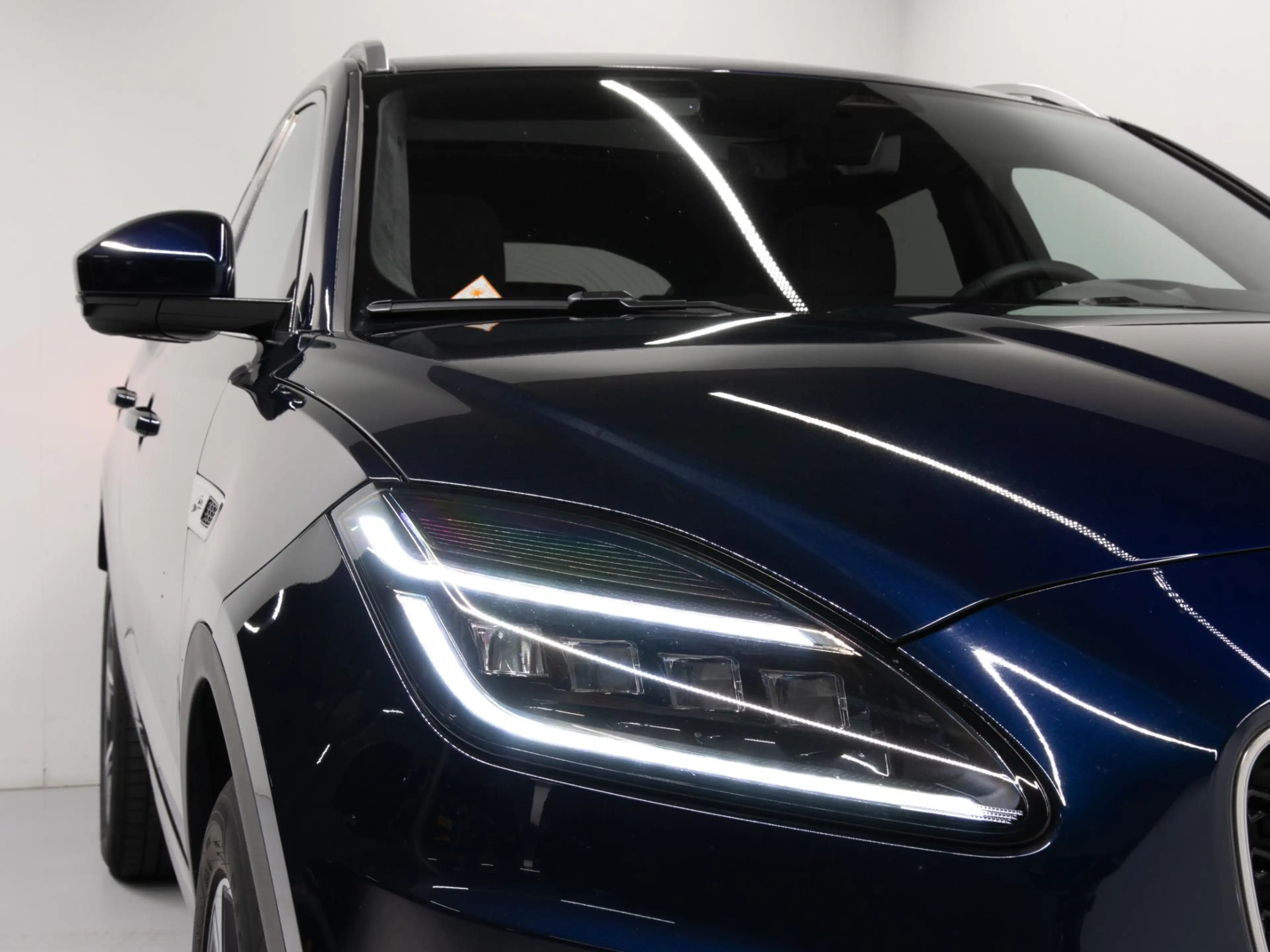 Jaguar E-Pace 2.0 D200 AWD R-Dynamic SE — photo 10