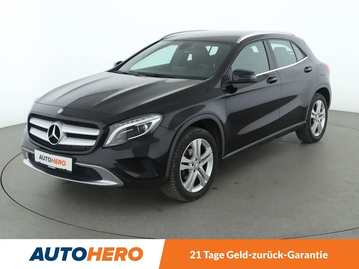 Mercedes-Benz GLA 180 GLA 180 Urban Aut. *BI-XENON*TEMPO*PDC*SHZ* Schwarz - 1