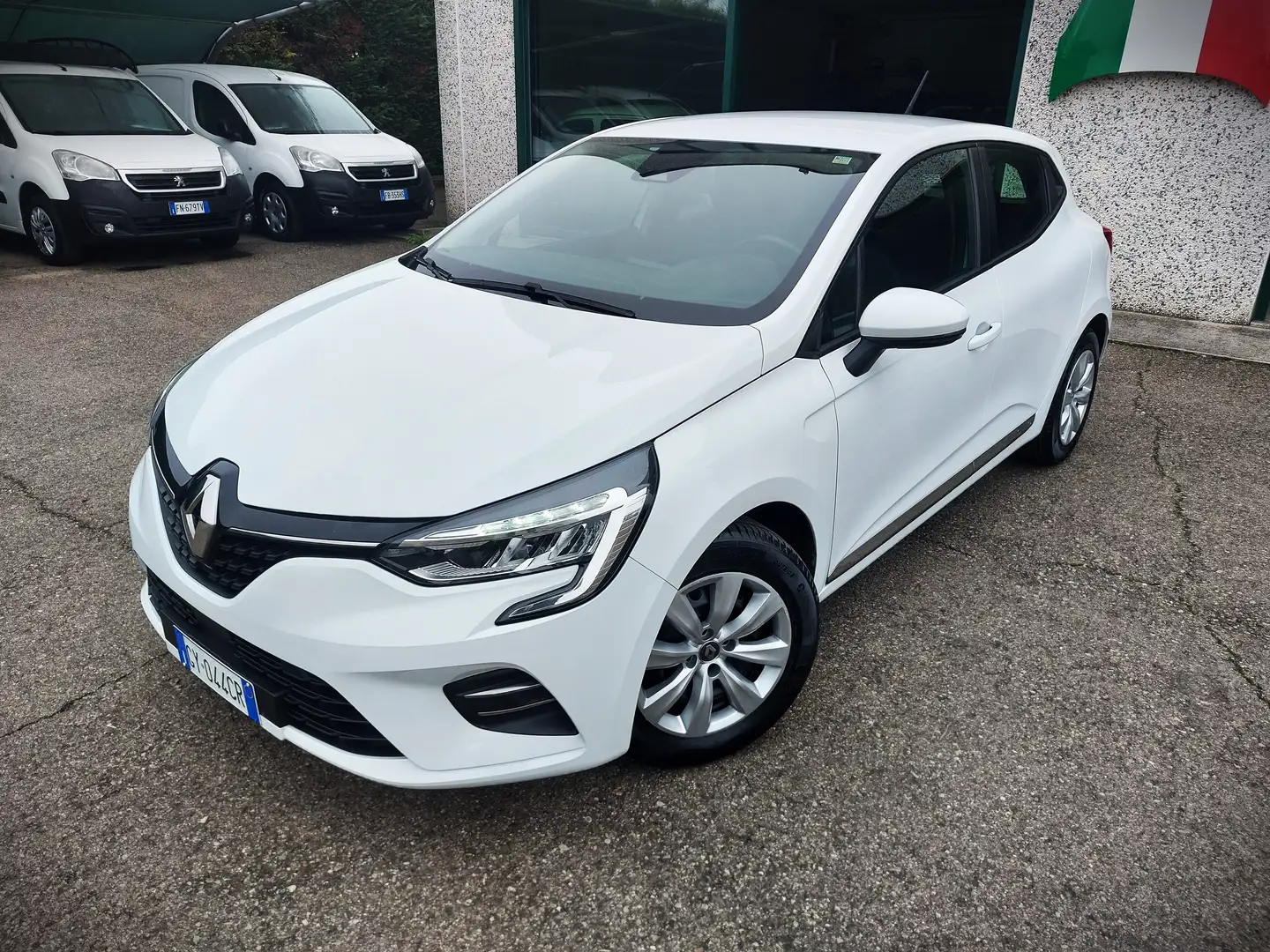 Renault Clio Clio V 1.5 blue dci Zen 85cv stupenda *PROMO* Bianco - 1