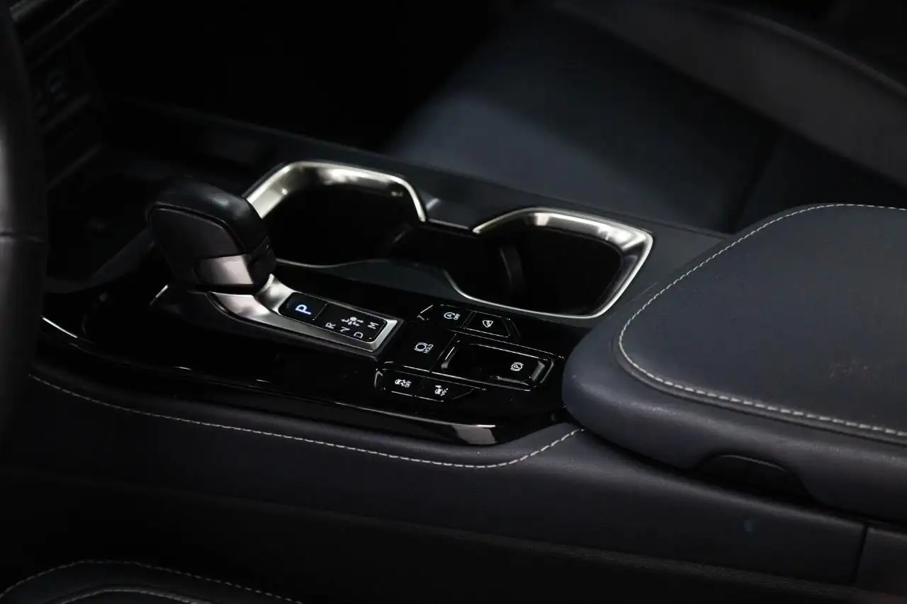 Lexus NX снимка Lexus NX