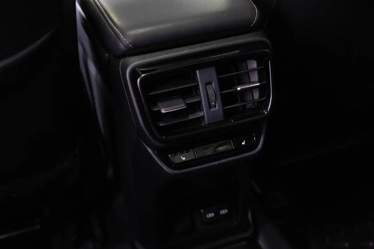 Lexus NX снимка Lexus NX