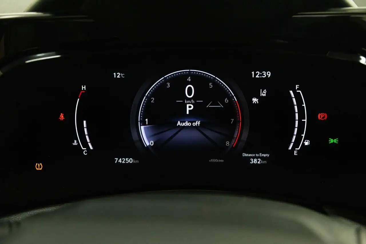 Lexus NX снимка Lexus NX