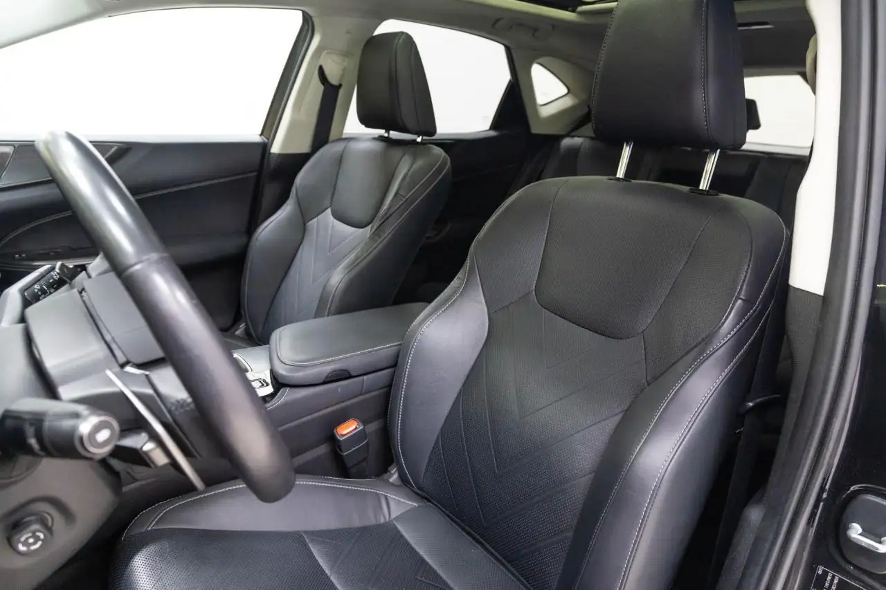 Lexus NX снимка Lexus NX