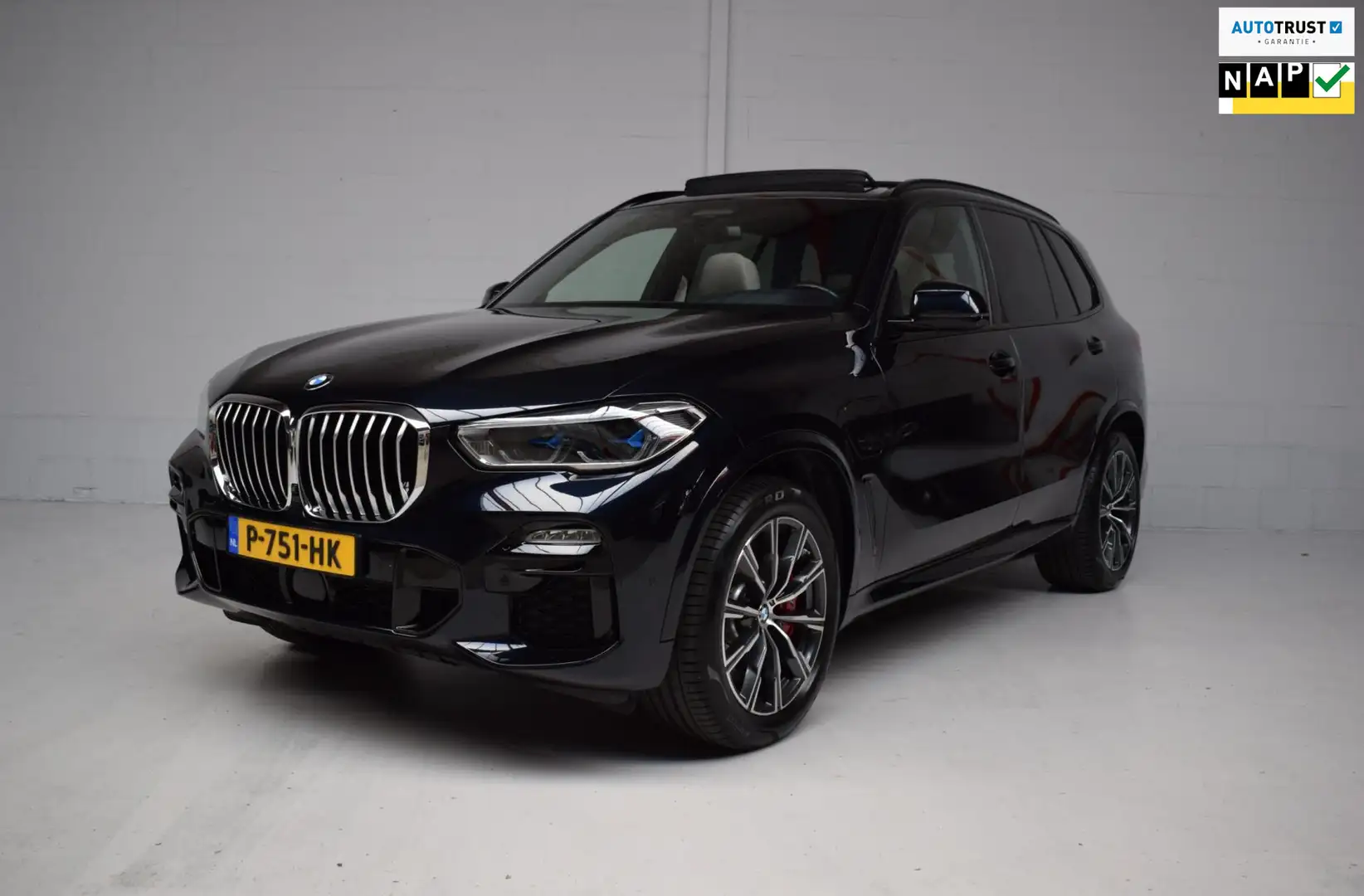 BMW X5 XDrive45e M-SPORT PANORAMADAK / BOWERS-WILKINS / I Zwart - 1