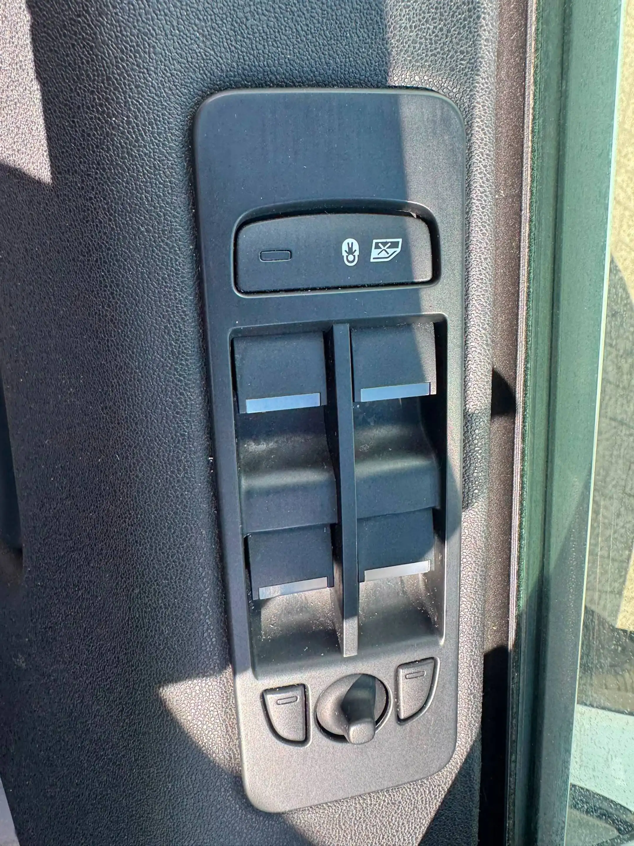 Land Rover Discovery — photo 15
