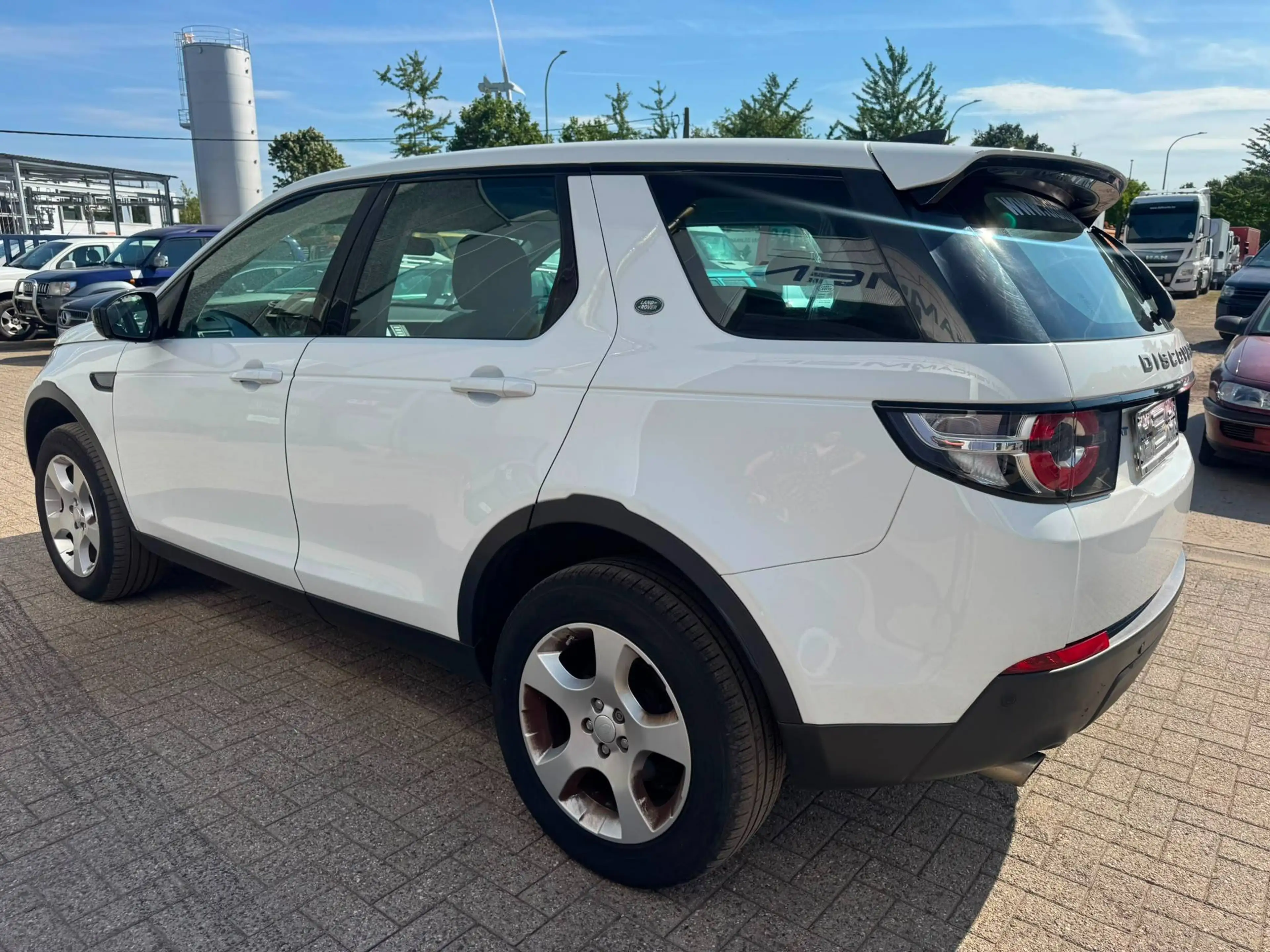 Land Rover Discovery — photo 3