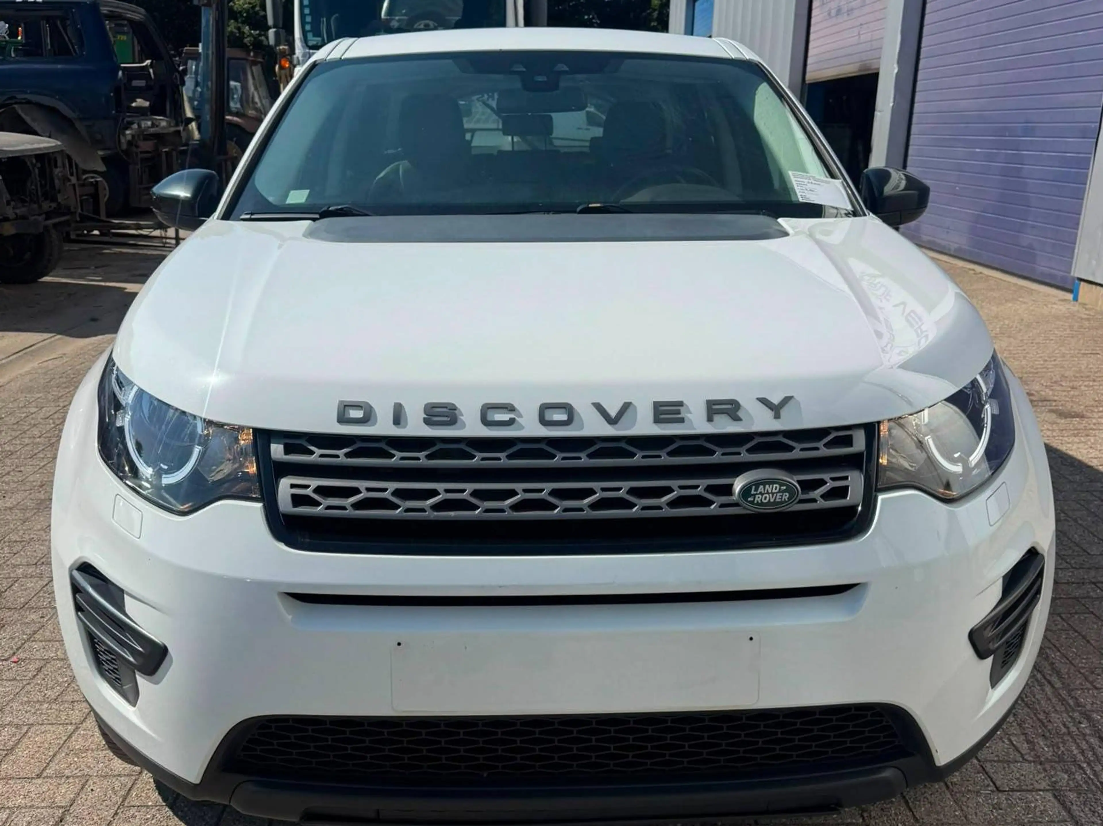 Land Rover Discovery — photo 2