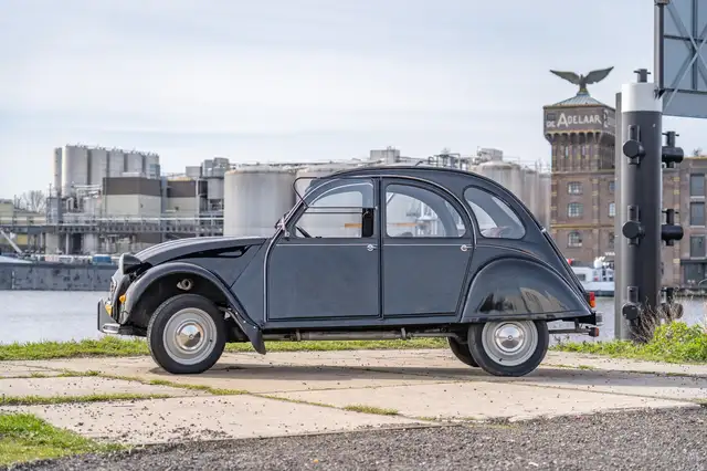 Citroen 2CV 6 Special