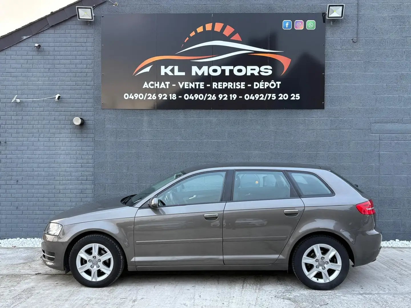 Audi A3 A3 Sportback 1.2 TFSI // edition 50.000km // Brun - 2