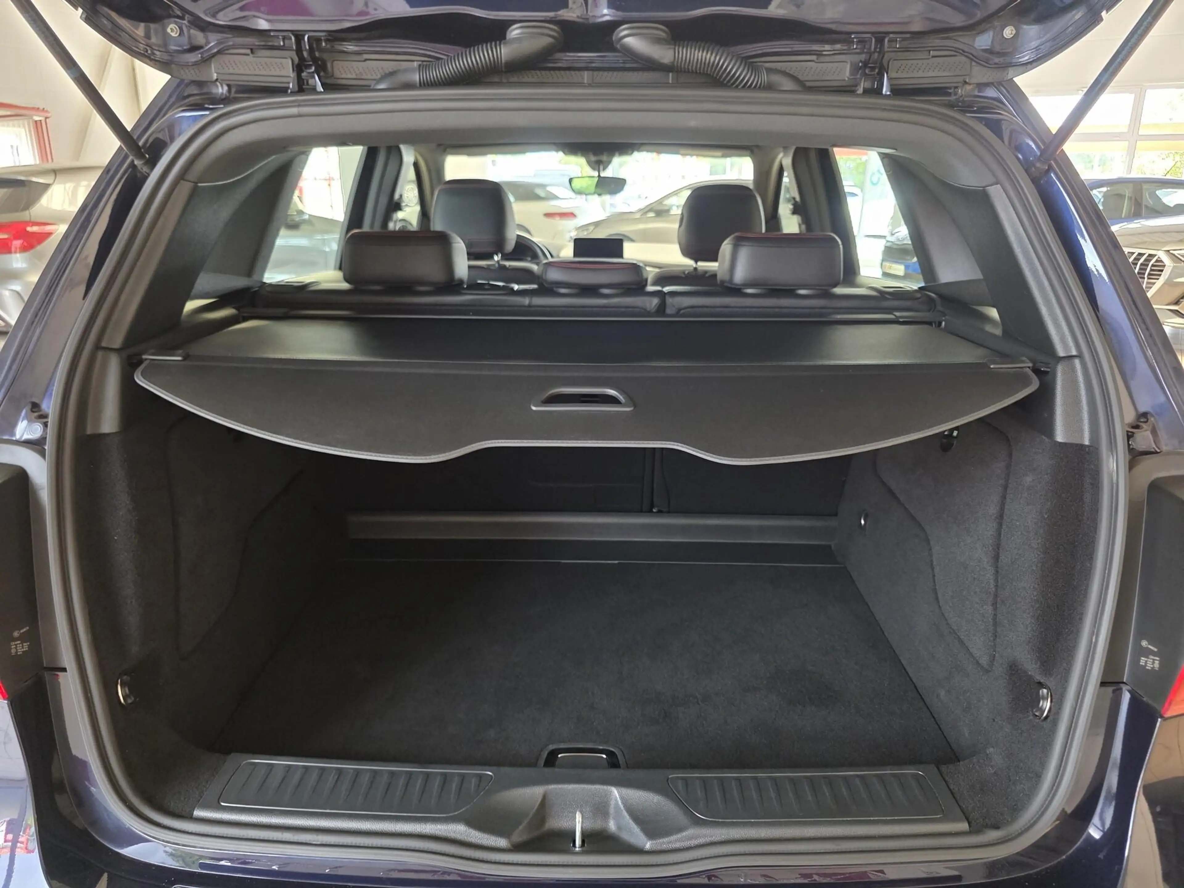 Mercedes-Benz B 180 B180 AMG Line Autom./1.Hand/Navi/LED/Kamera — photo 7