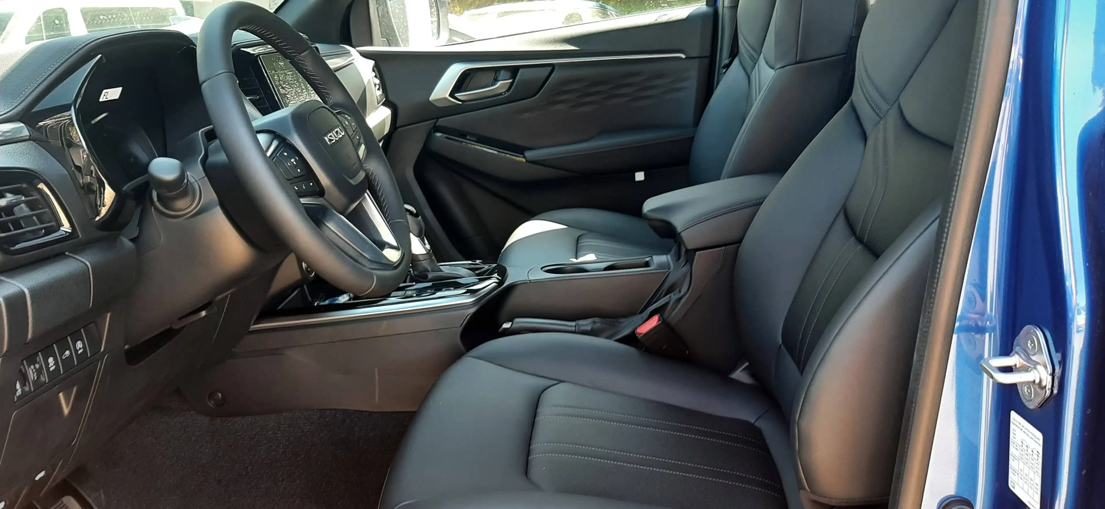 Isuzu D-Max Double Cab 2.2 D-Max LSE Automatik MY26 — photo 9