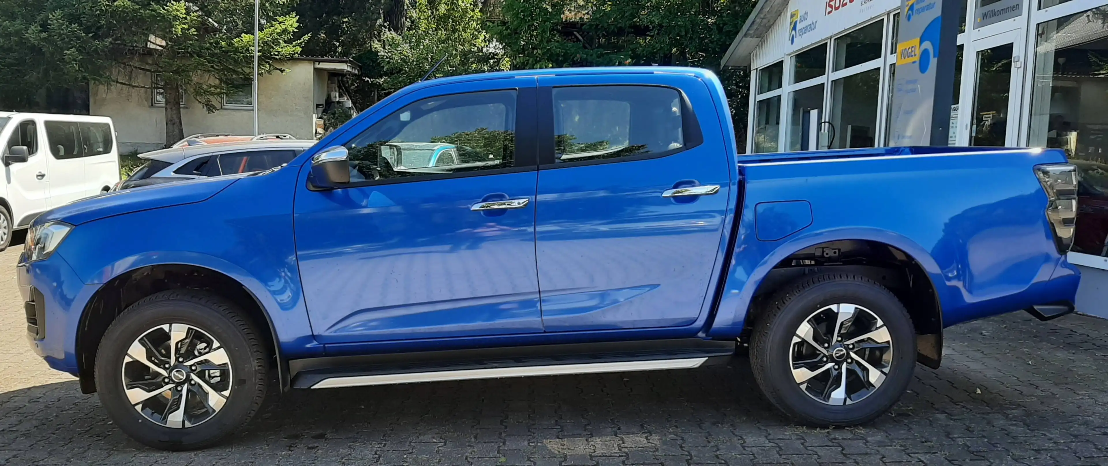 Isuzu D-Max Double Cab 2.2 D-Max LSE Automatik MY26 — photo 2